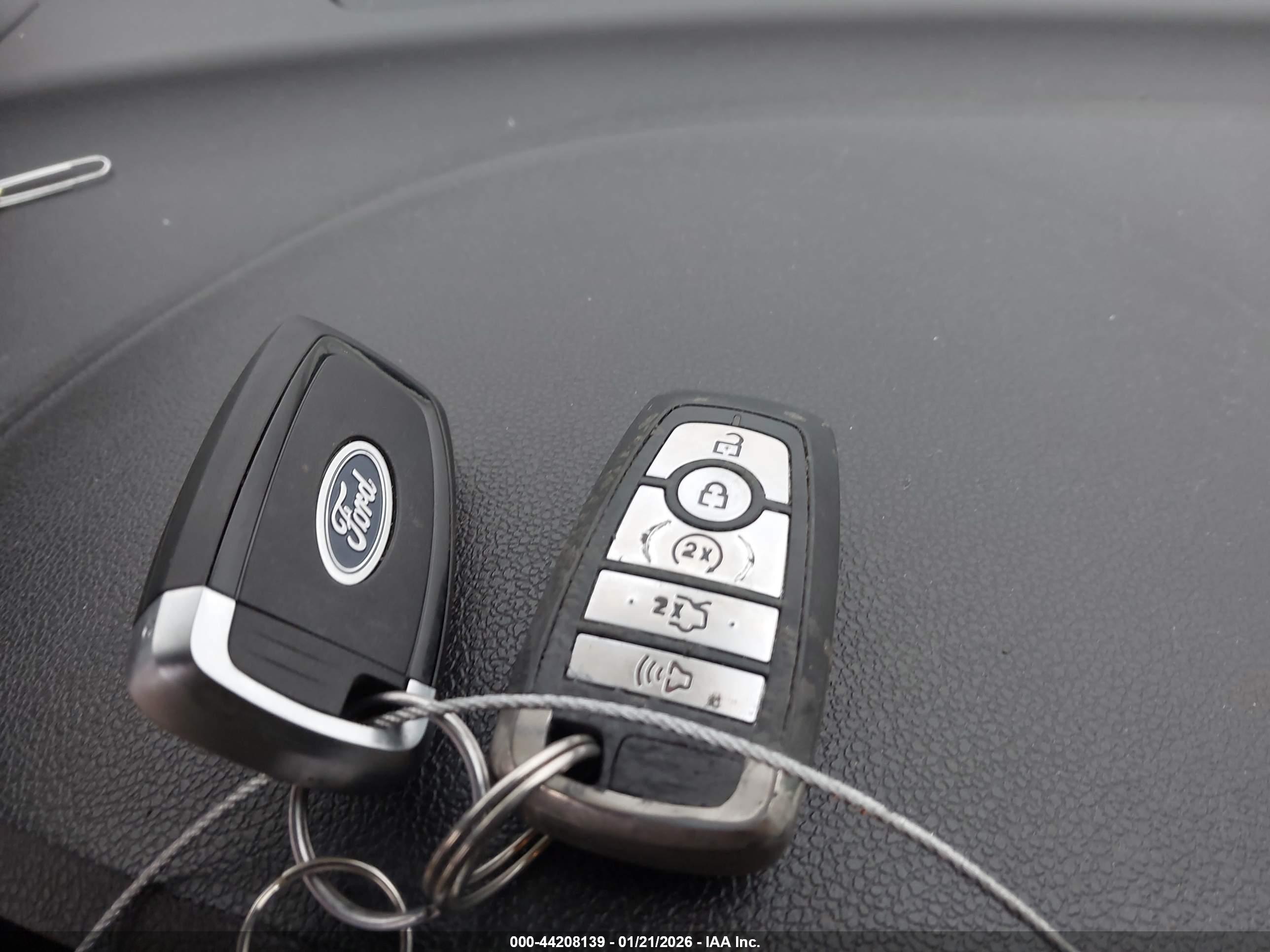 FORD EXPLORER image 11