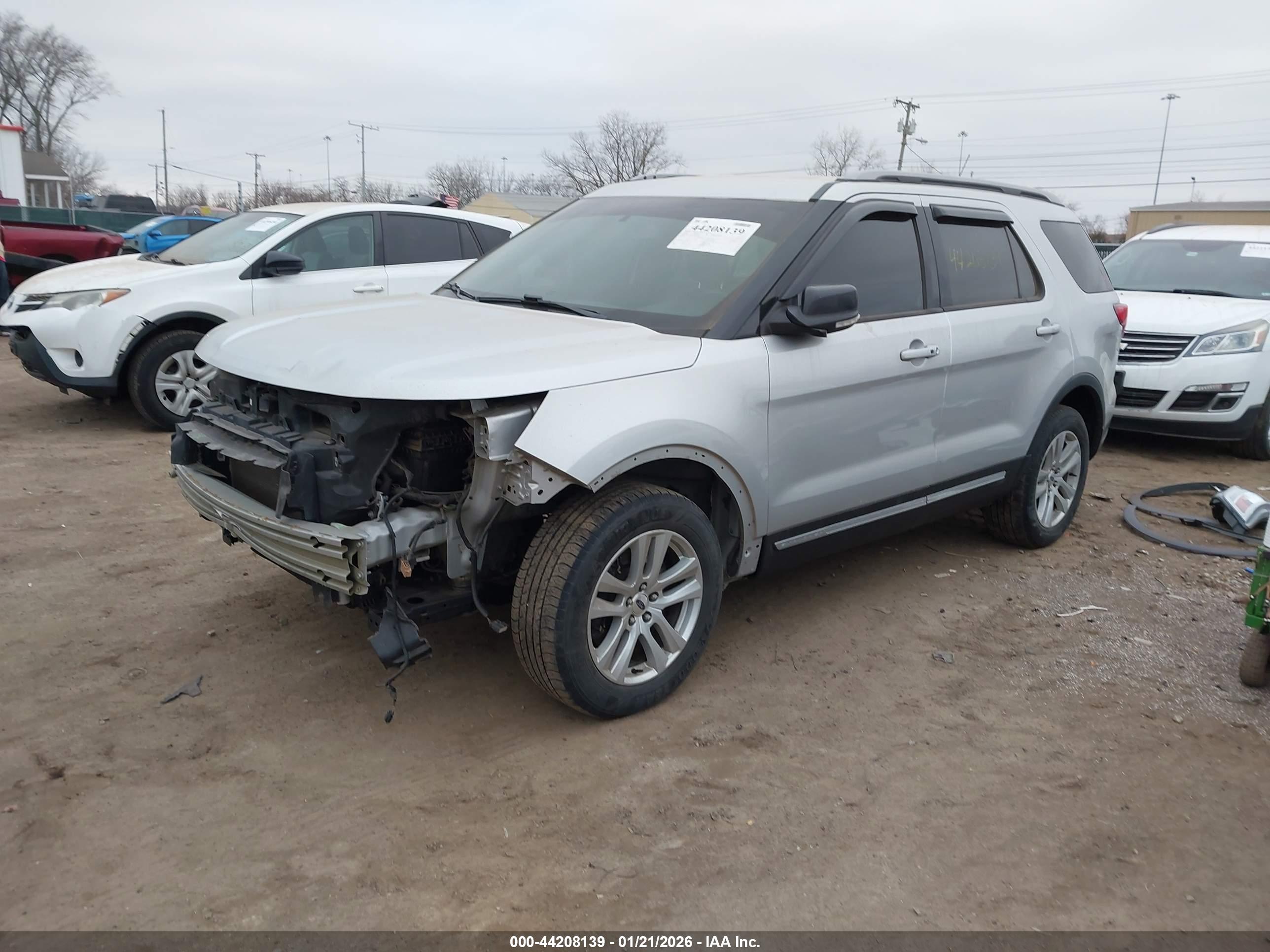 FORD EXPLORER image 2