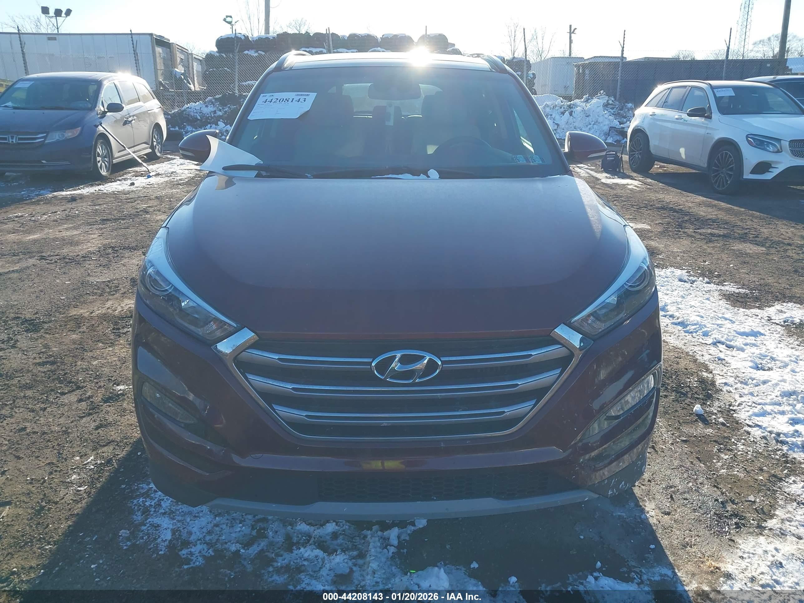 HYUNDAI TUCSON image 6