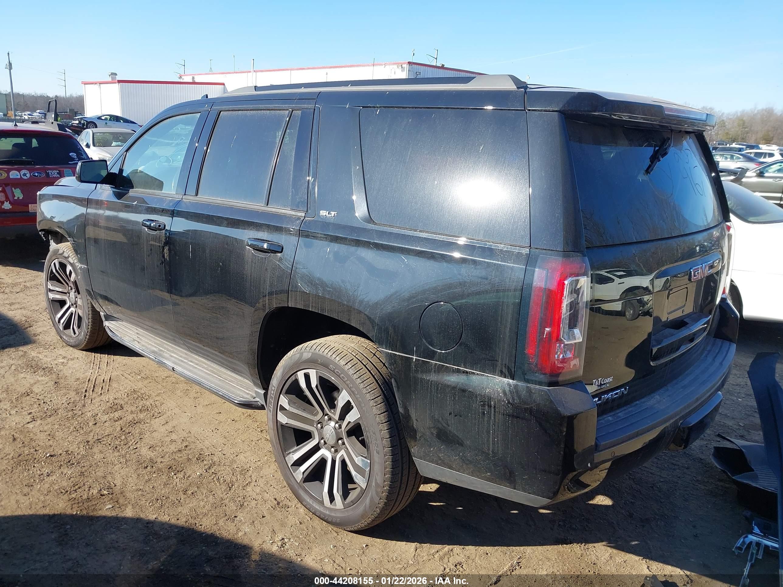 GMC YUKON image 3