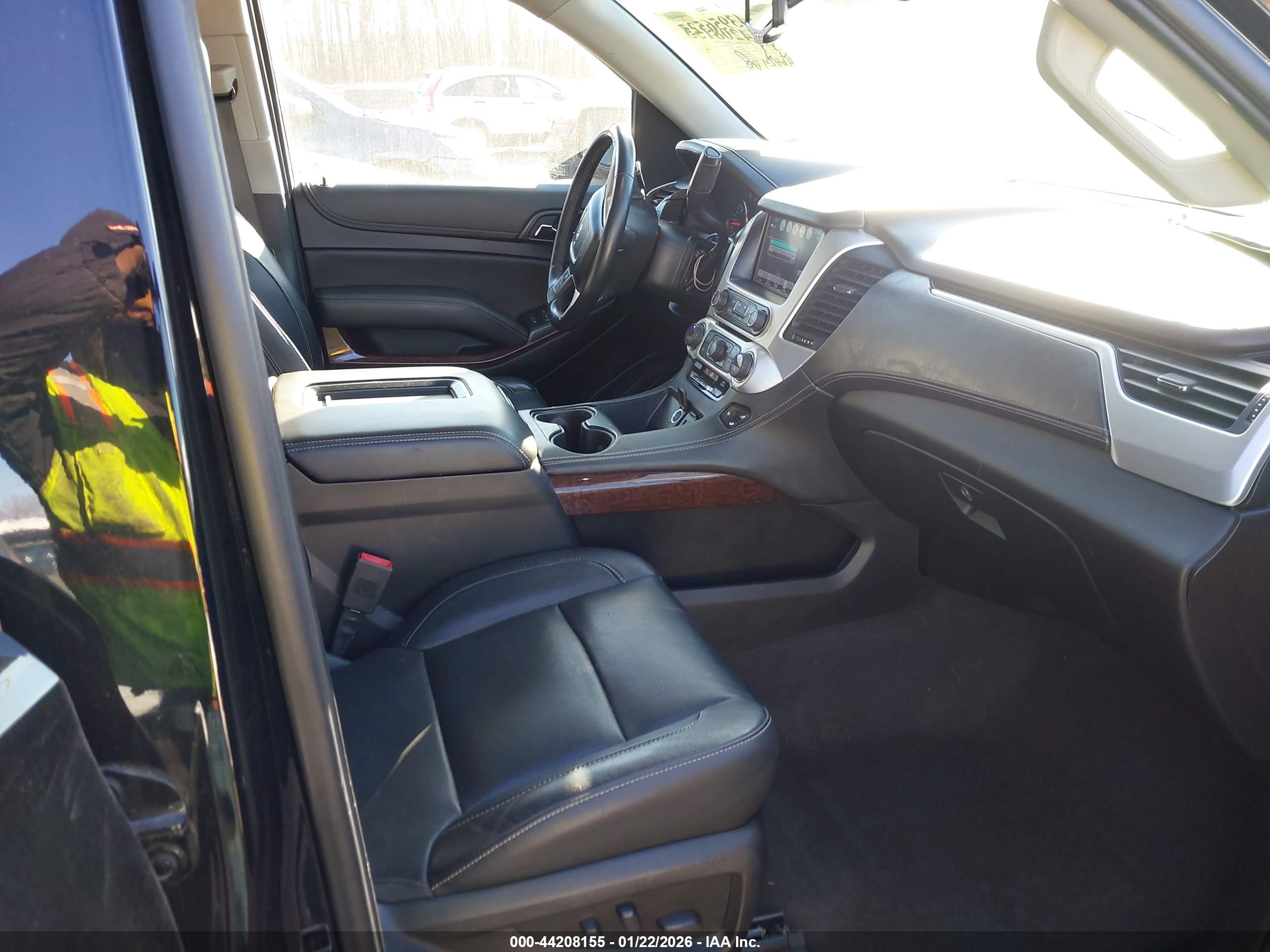 GMC YUKON image 5