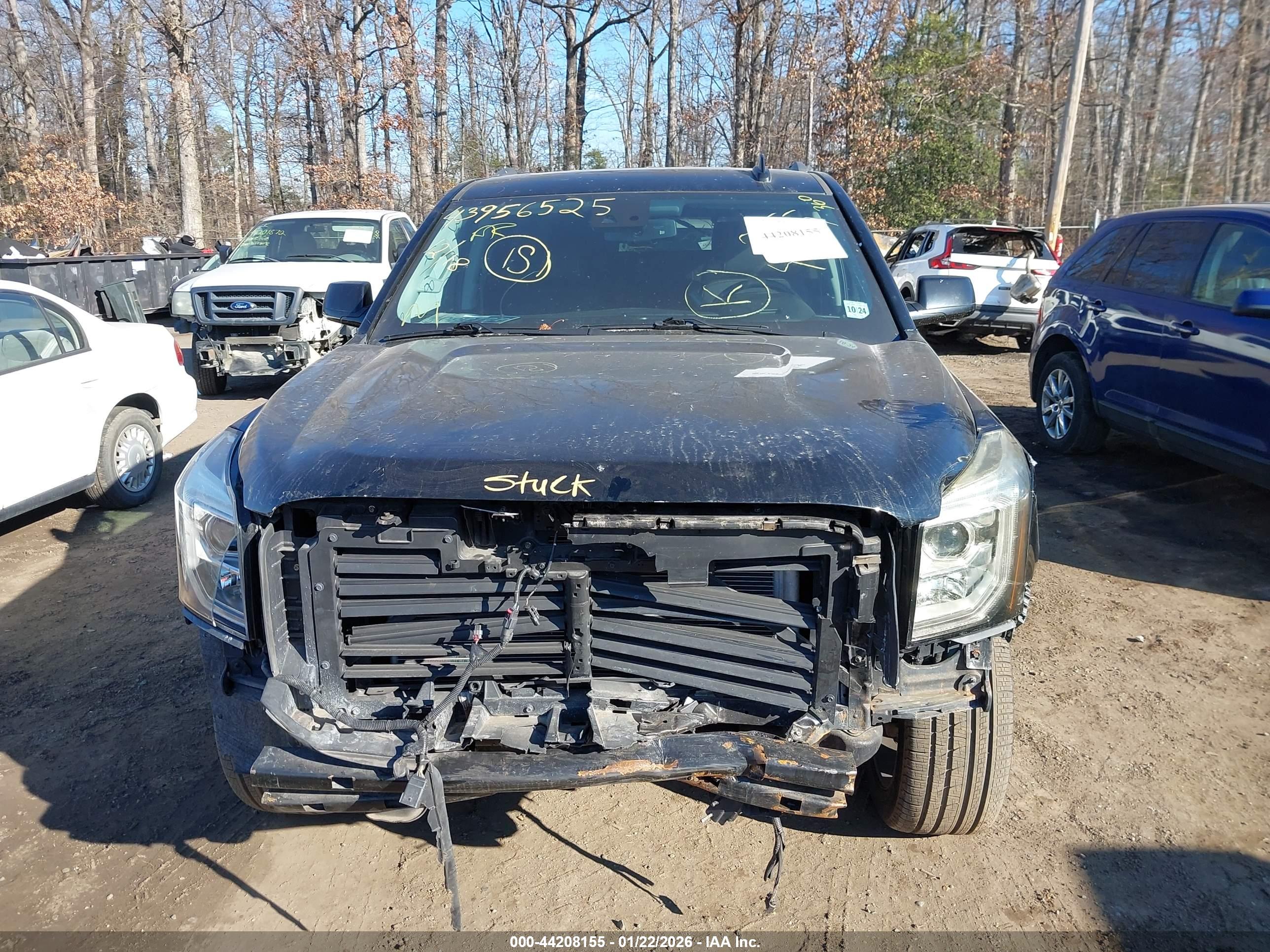 GMC YUKON image 6