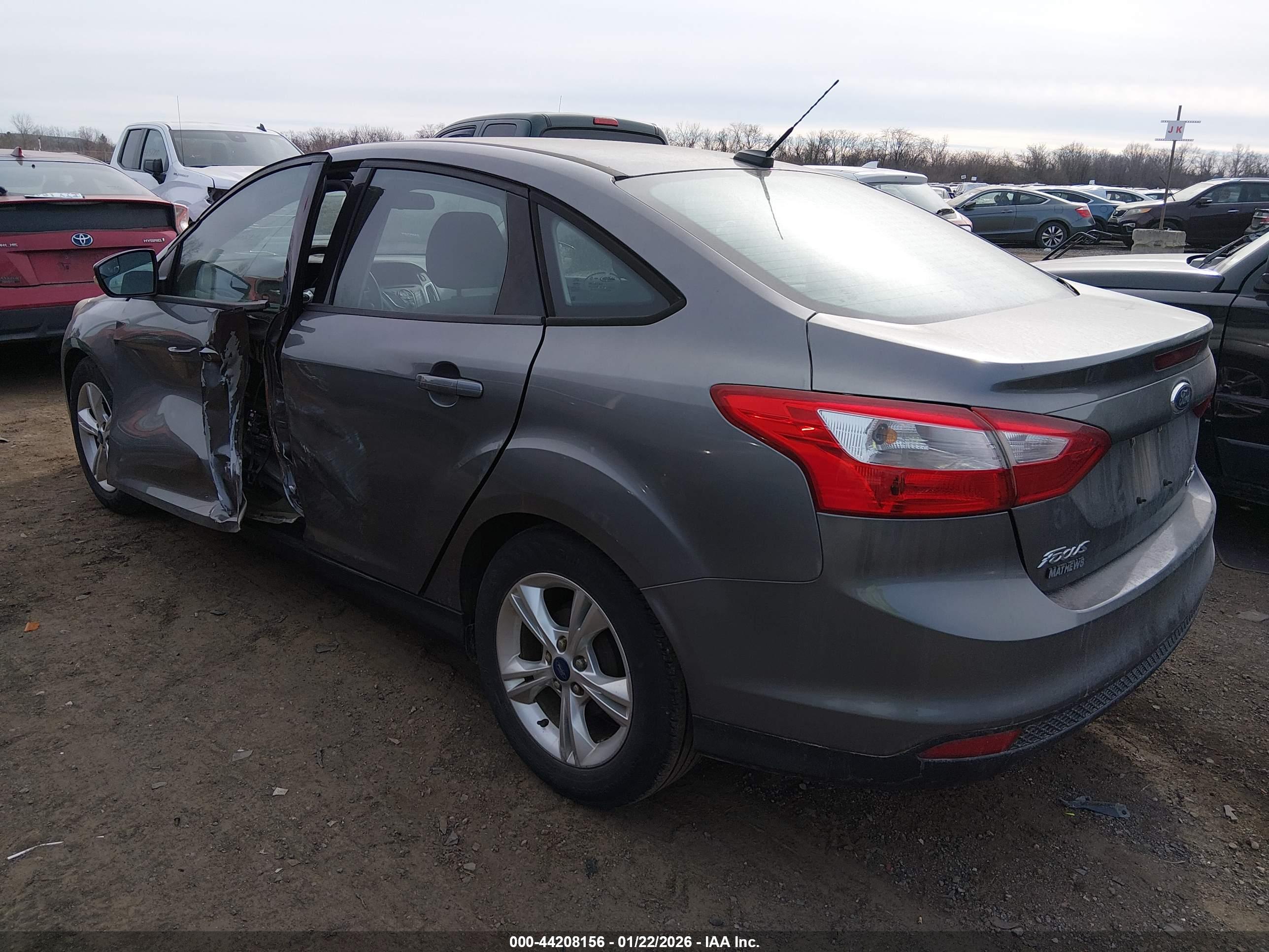 FORD FOCUS image 3