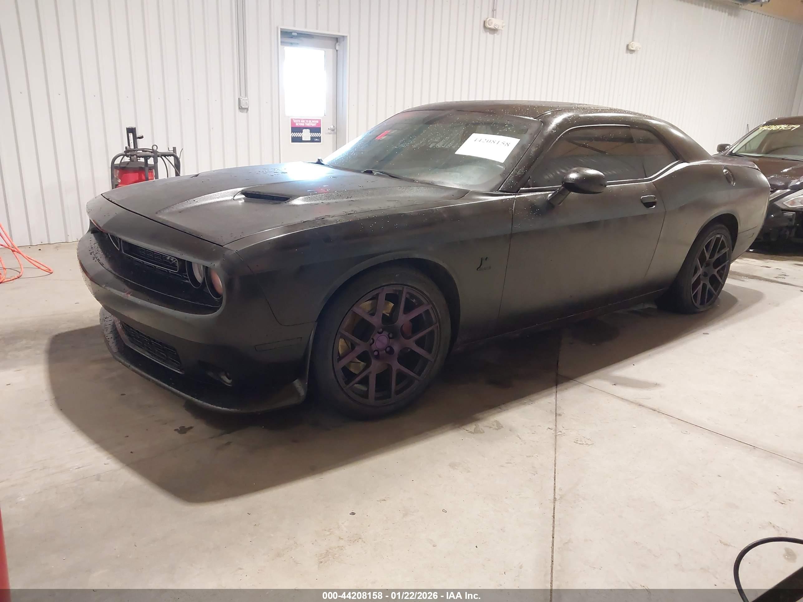 DODGE CHALLENGER image 2