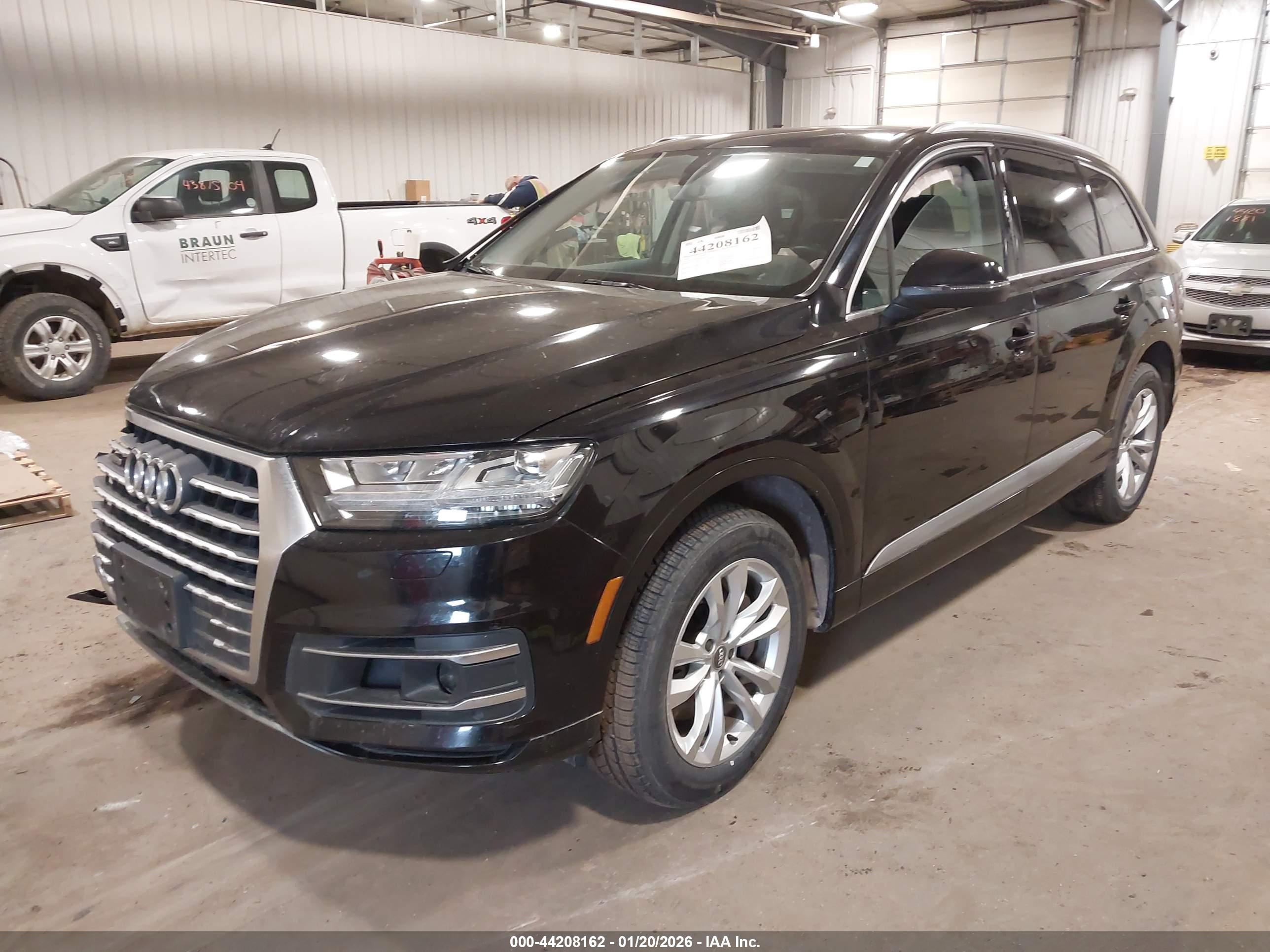 AUDI Q7 image 2