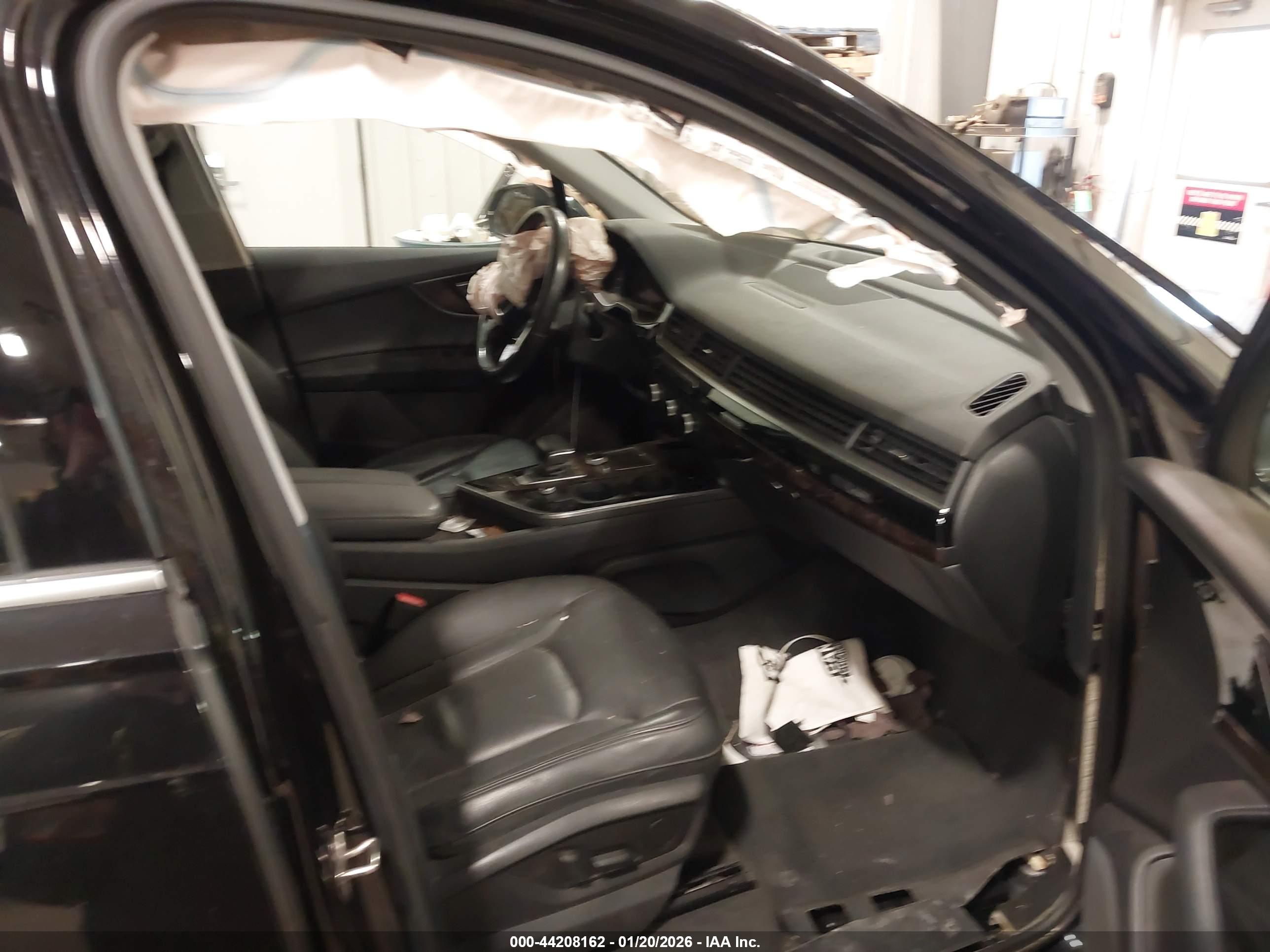 AUDI Q7 image 5