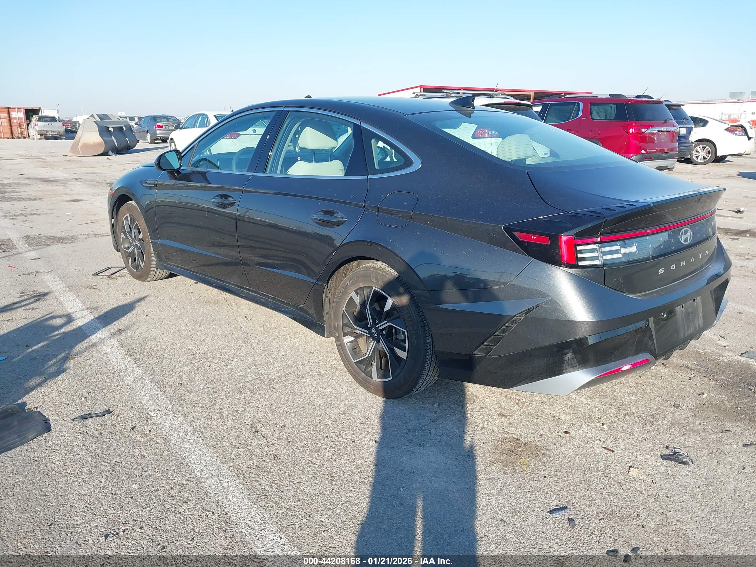 HYUNDAI SONATA image 3
