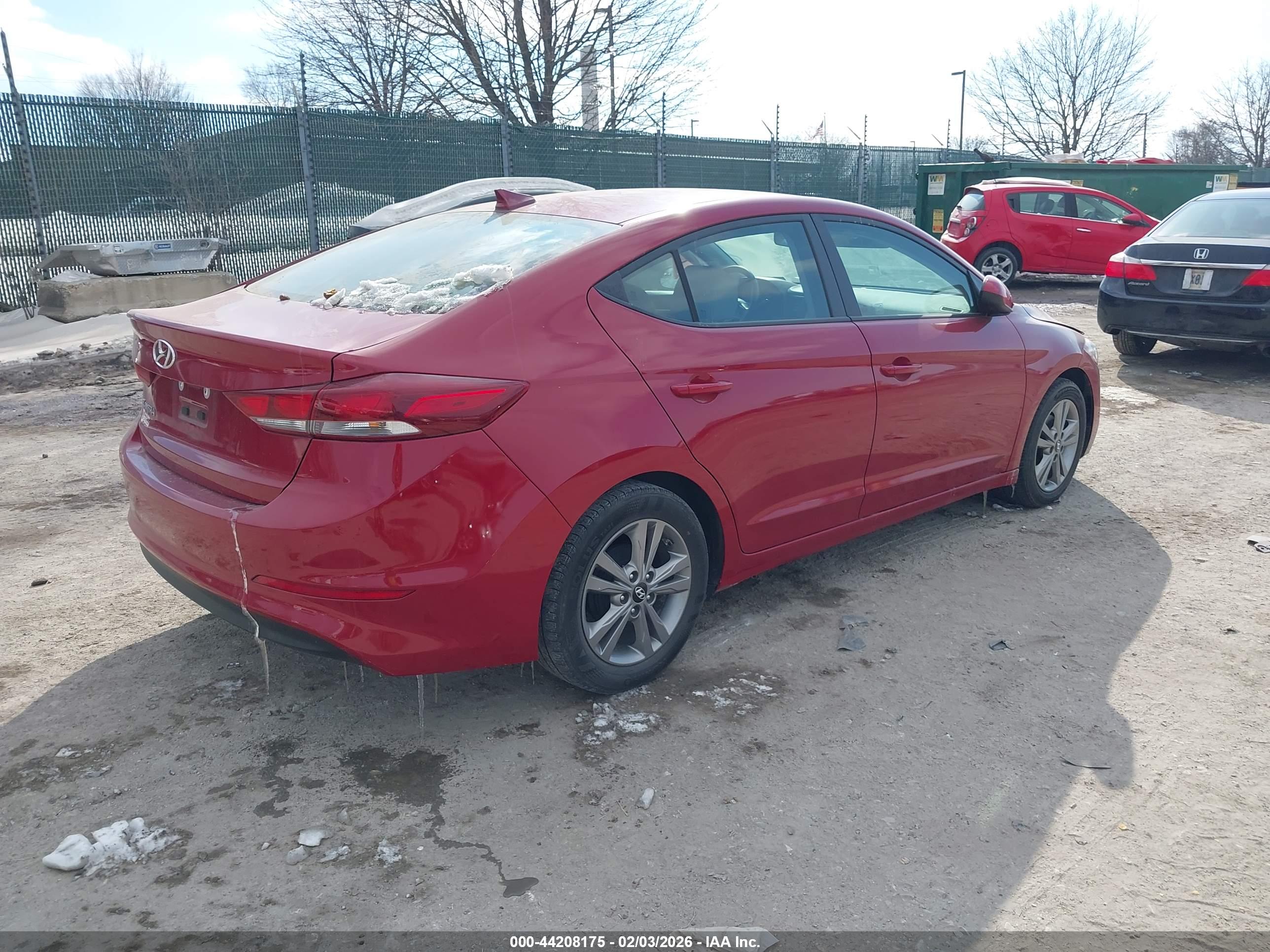 HYUNDAI ELANTRA image 4