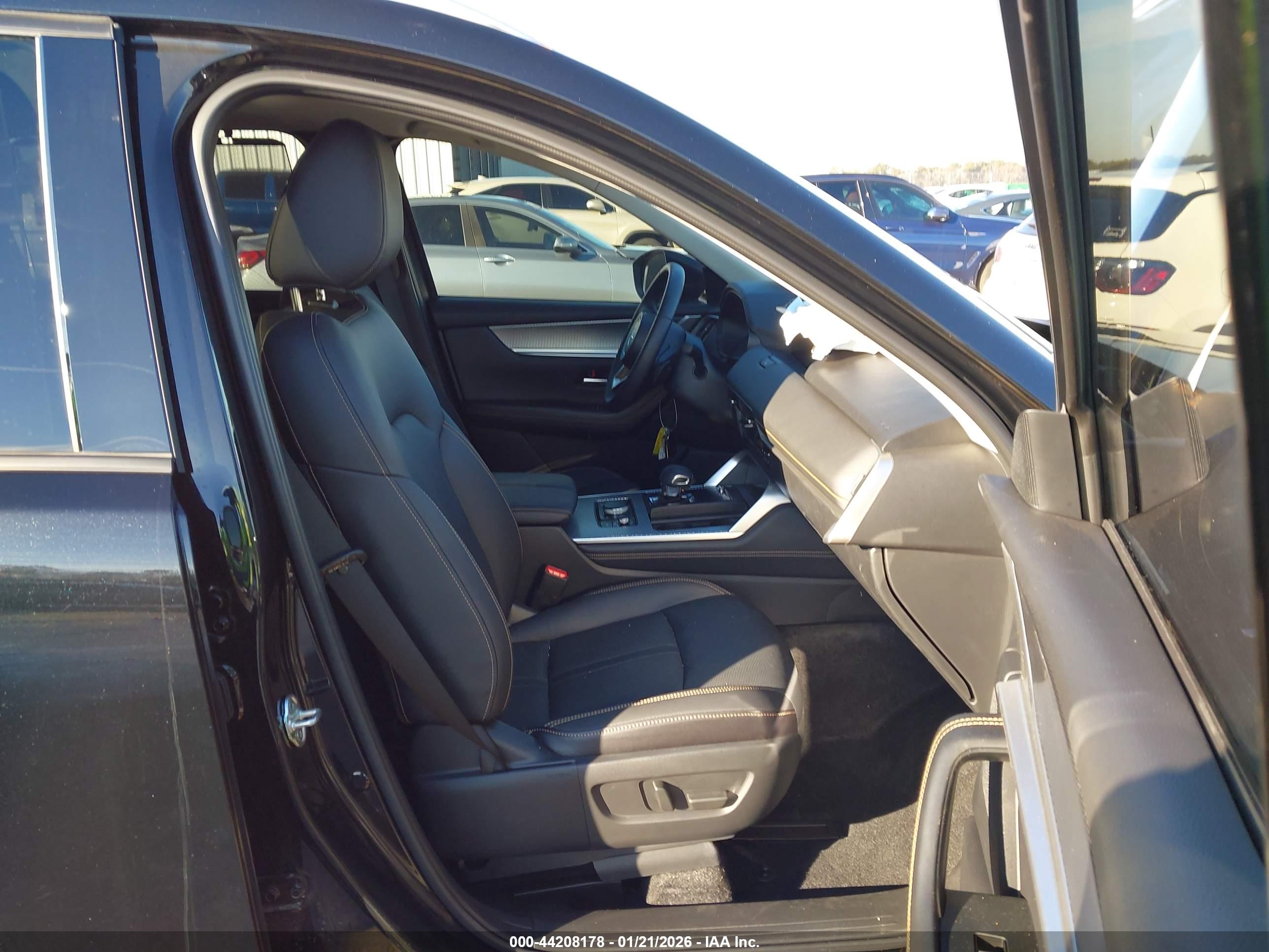 MAZDA CX-90 image 5