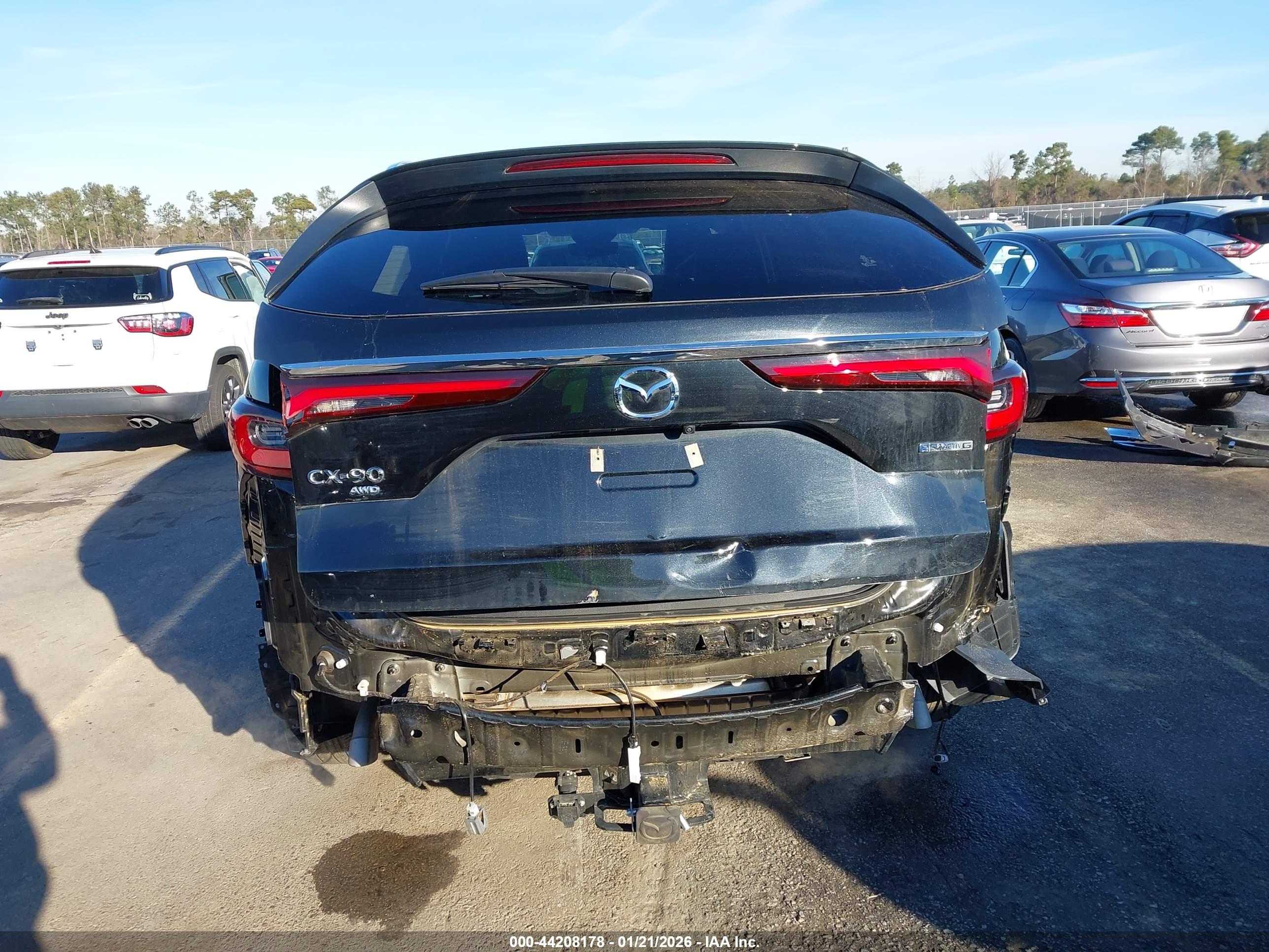 MAZDA CX-90 image 6