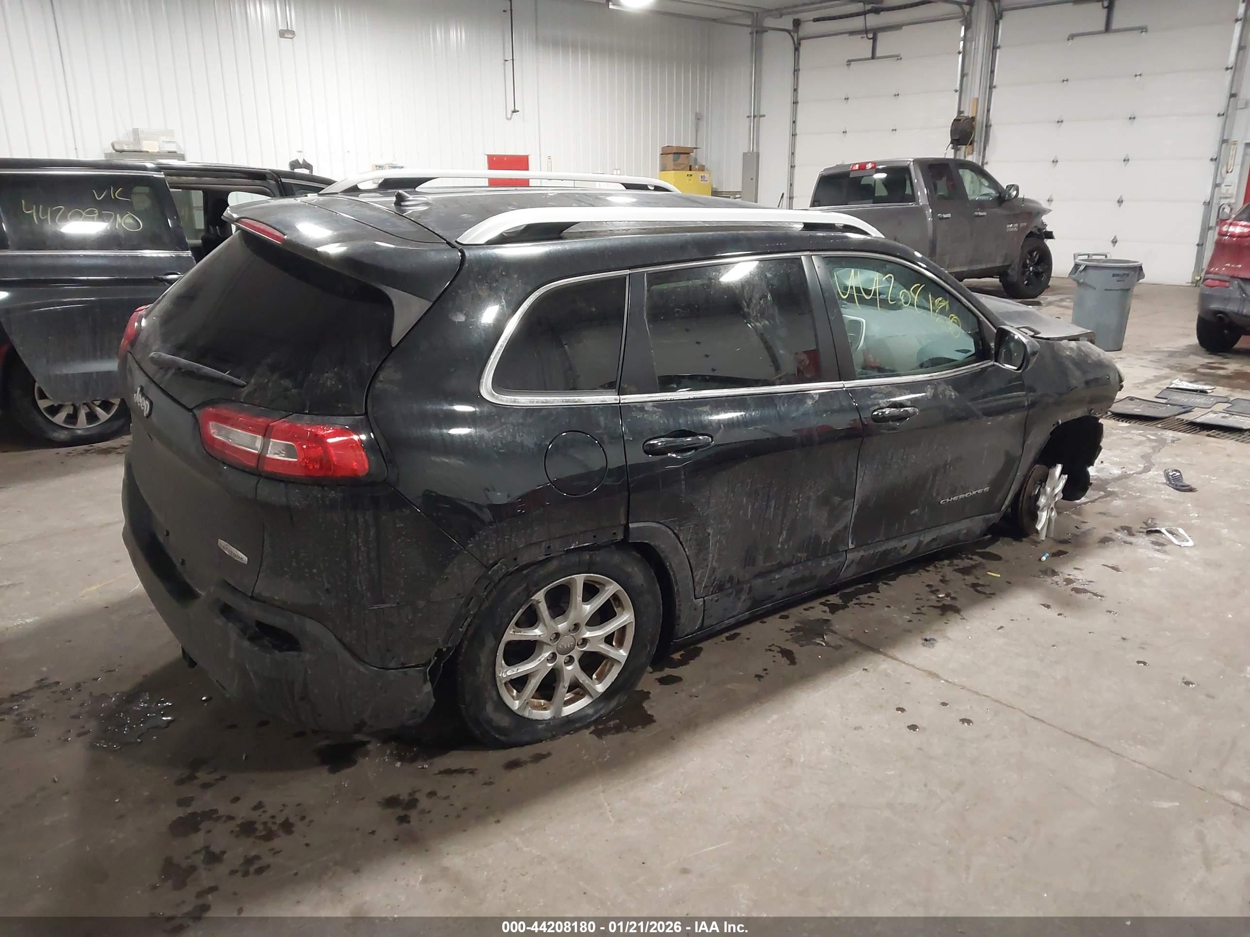JEEP CHEROKEE image 4