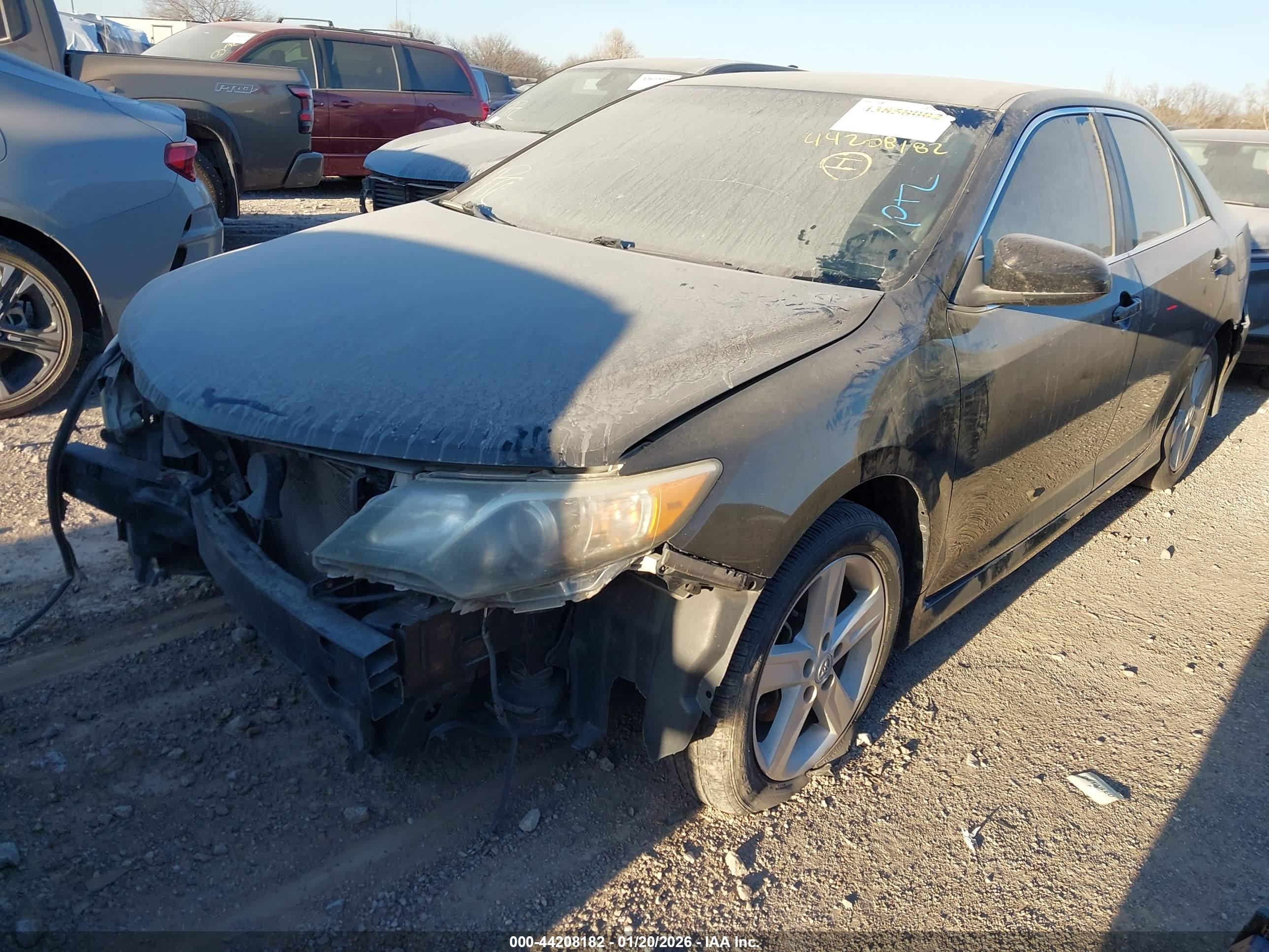 TOYOTA CAMRY image 2