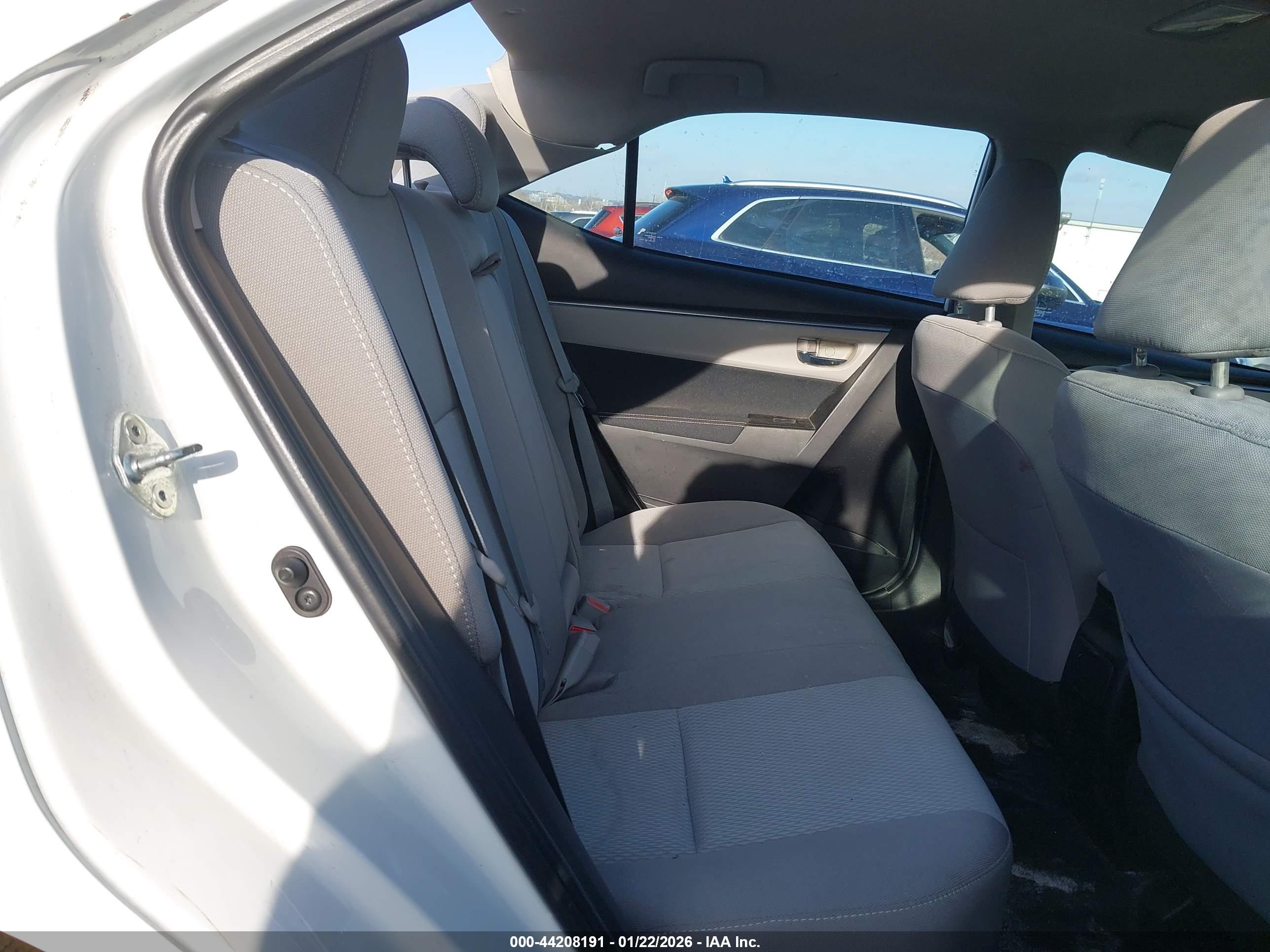 TOYOTA COROLLA image 8