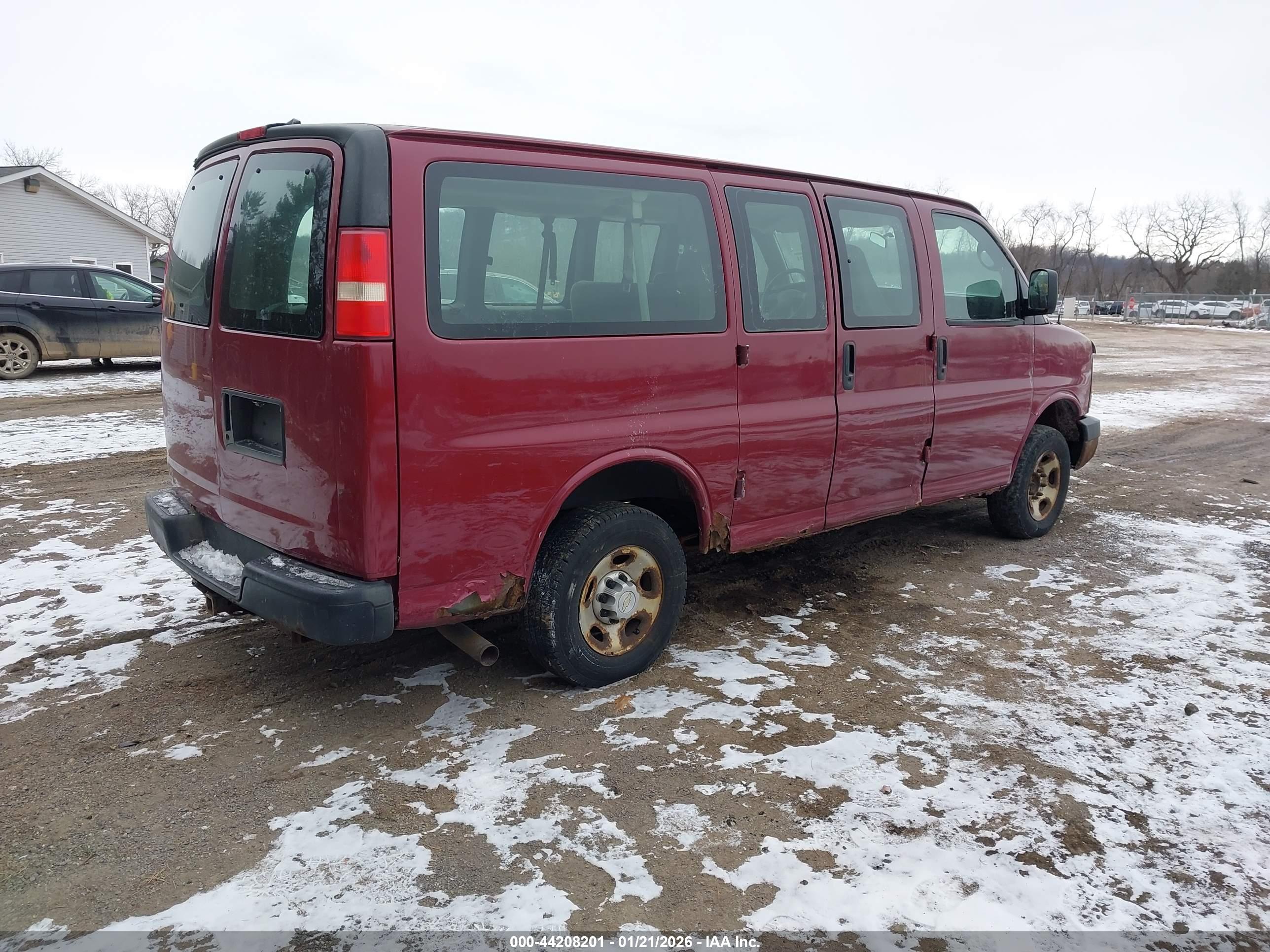 CHEVROLET EXPRESS image 4
