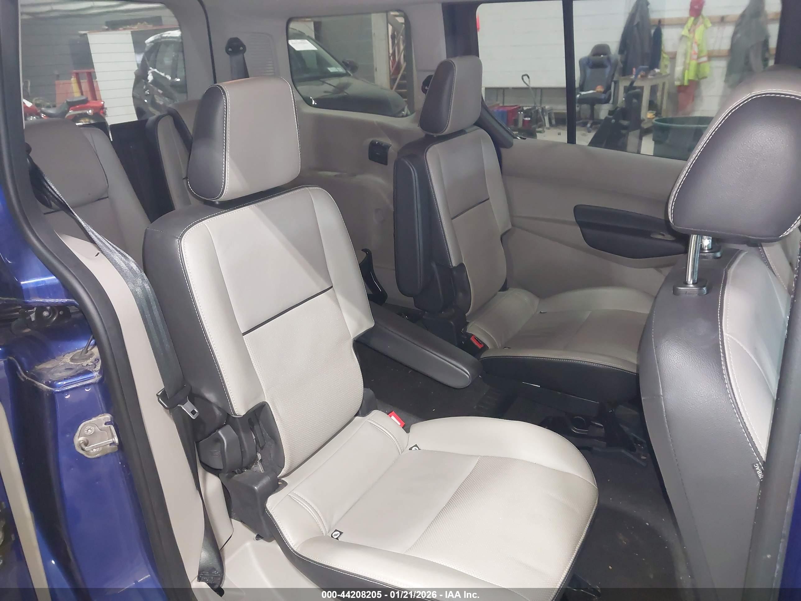 FORD TRANSIT image 8