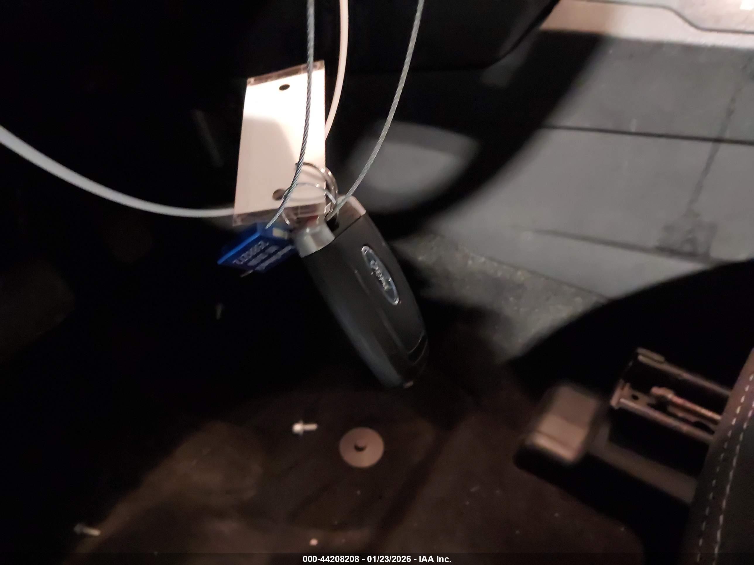 FORD EXPLORER image 11