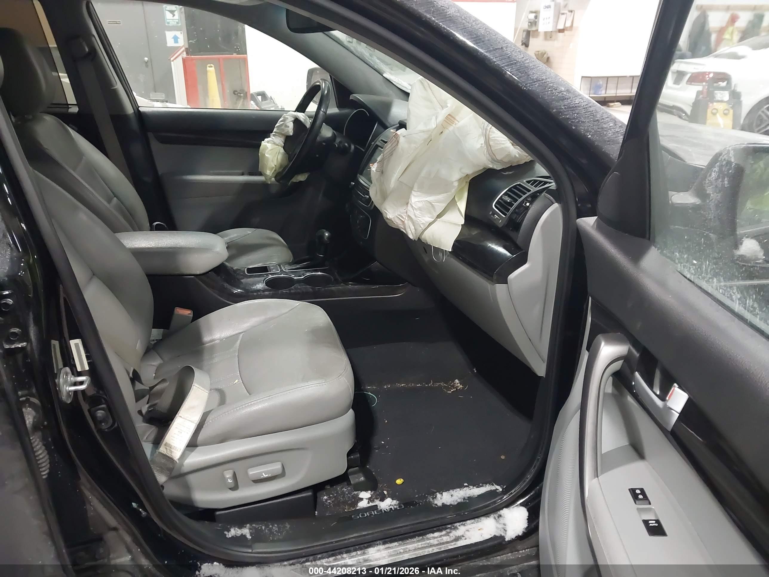 KIA SORENTO image 5