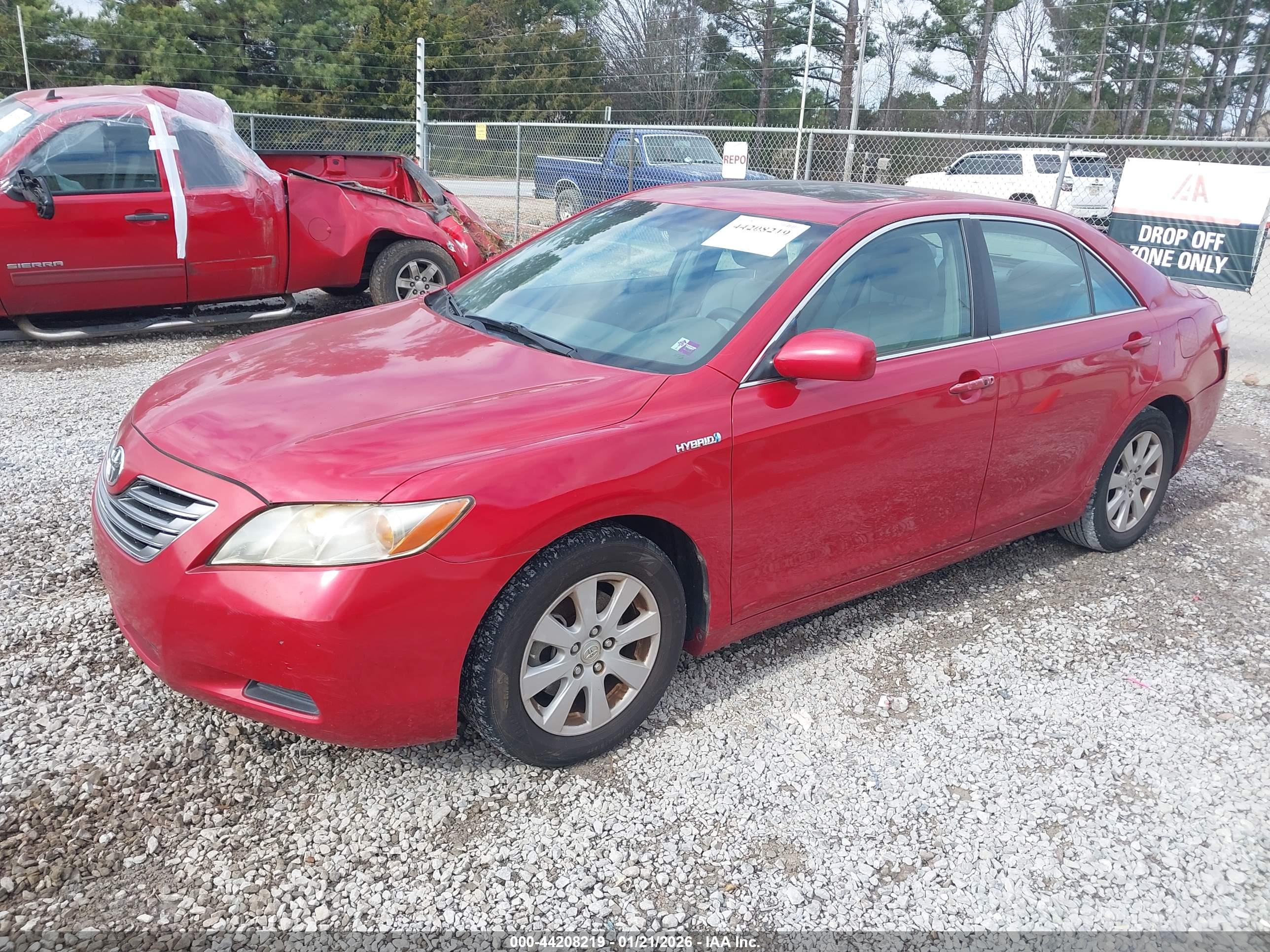 TOYOTA CAMRY image 2