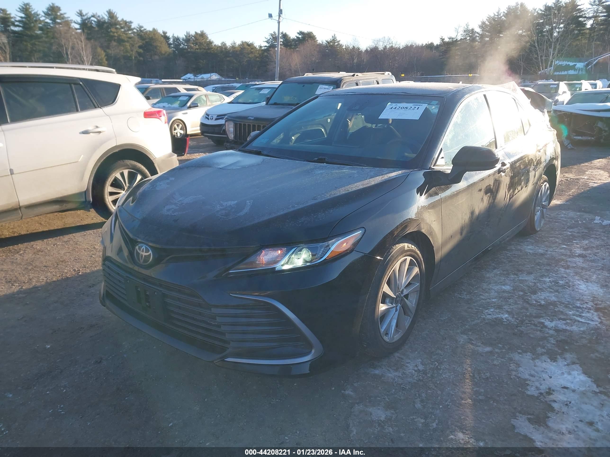 TOYOTA CAMRY image 2