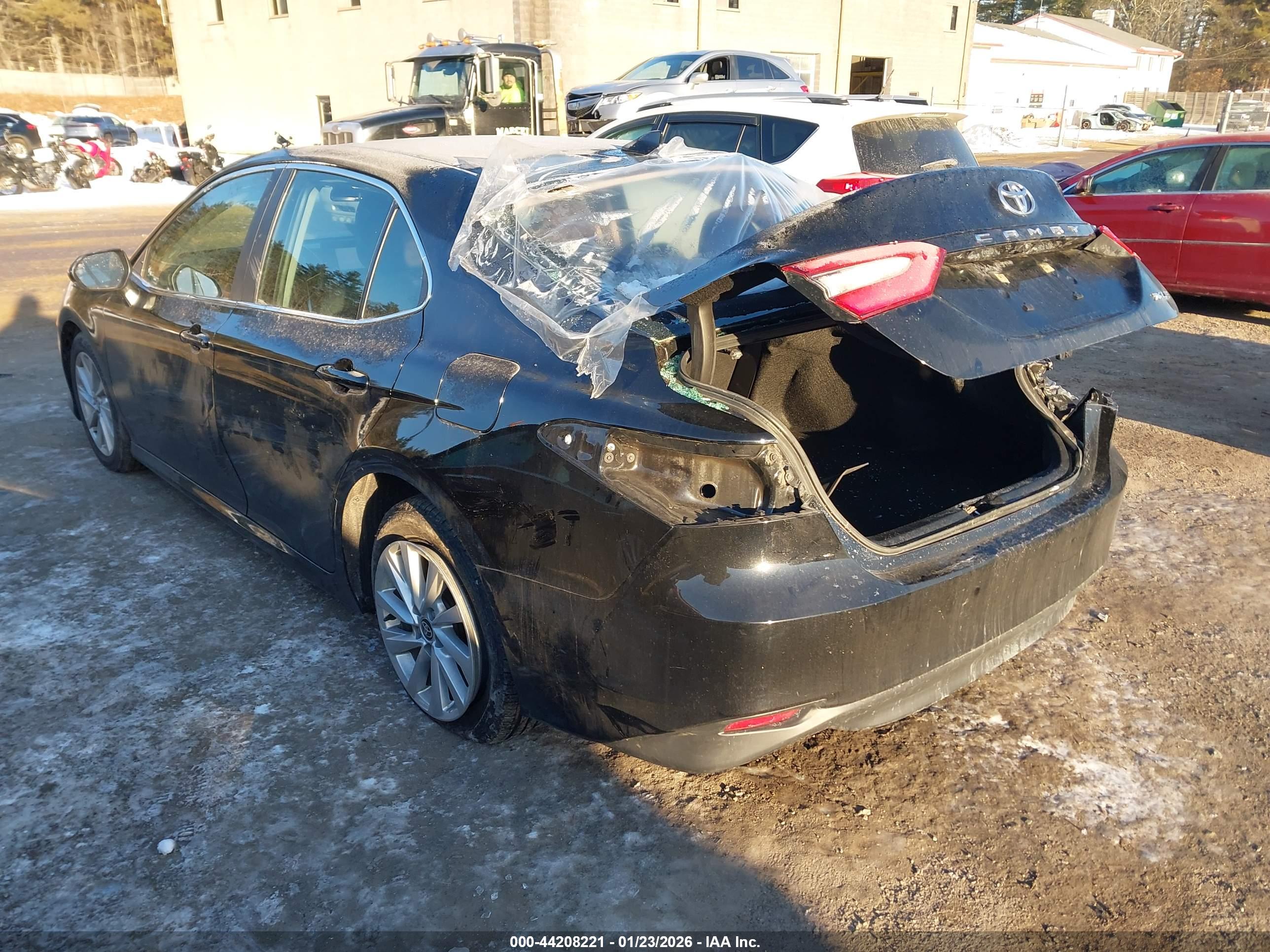 TOYOTA CAMRY image 3