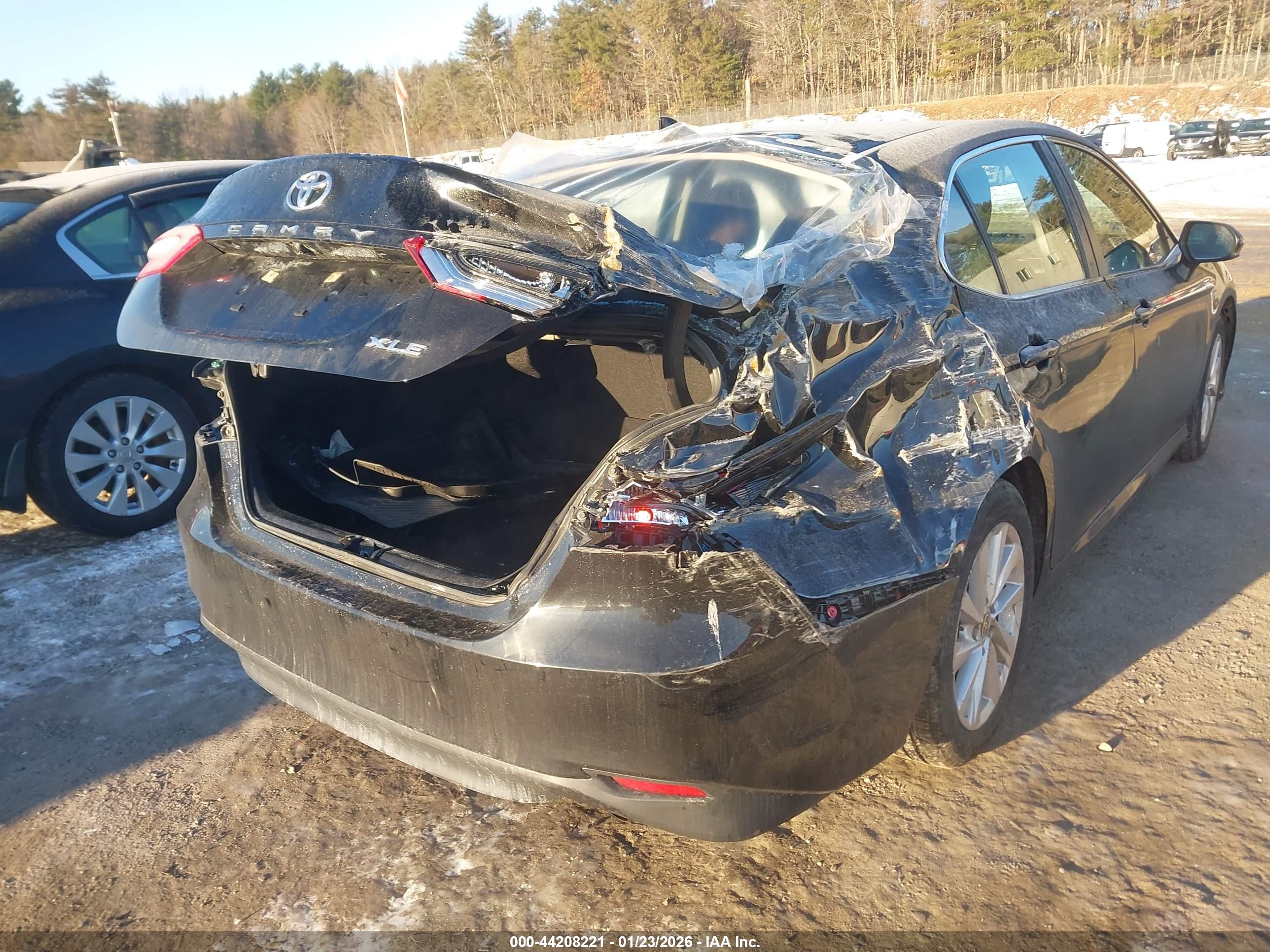 TOYOTA CAMRY image 6