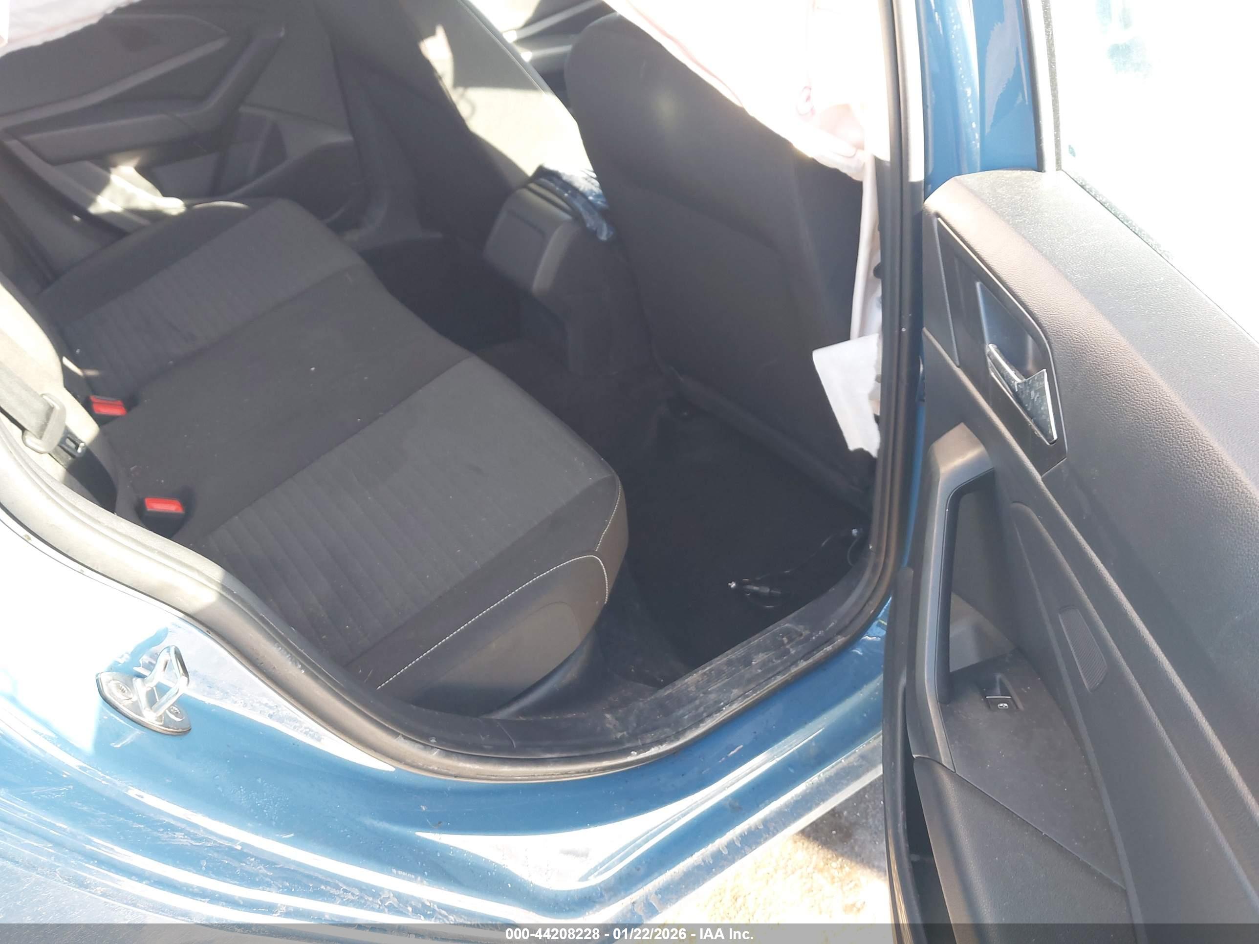 VOLKSWAGEN JETTA image 8