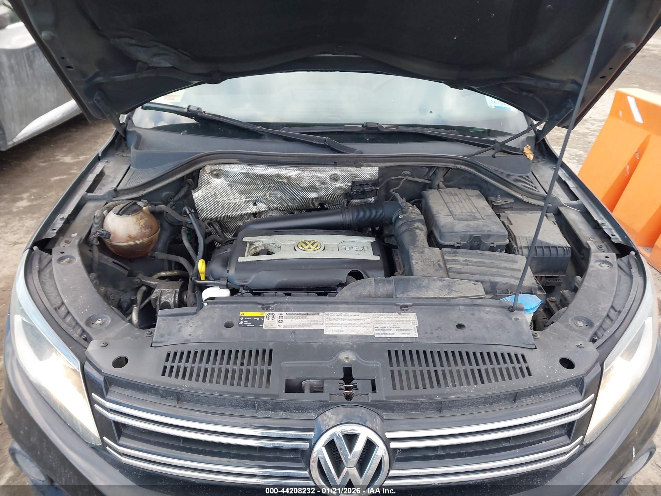 VOLKSWAGEN TIGUAN image 10