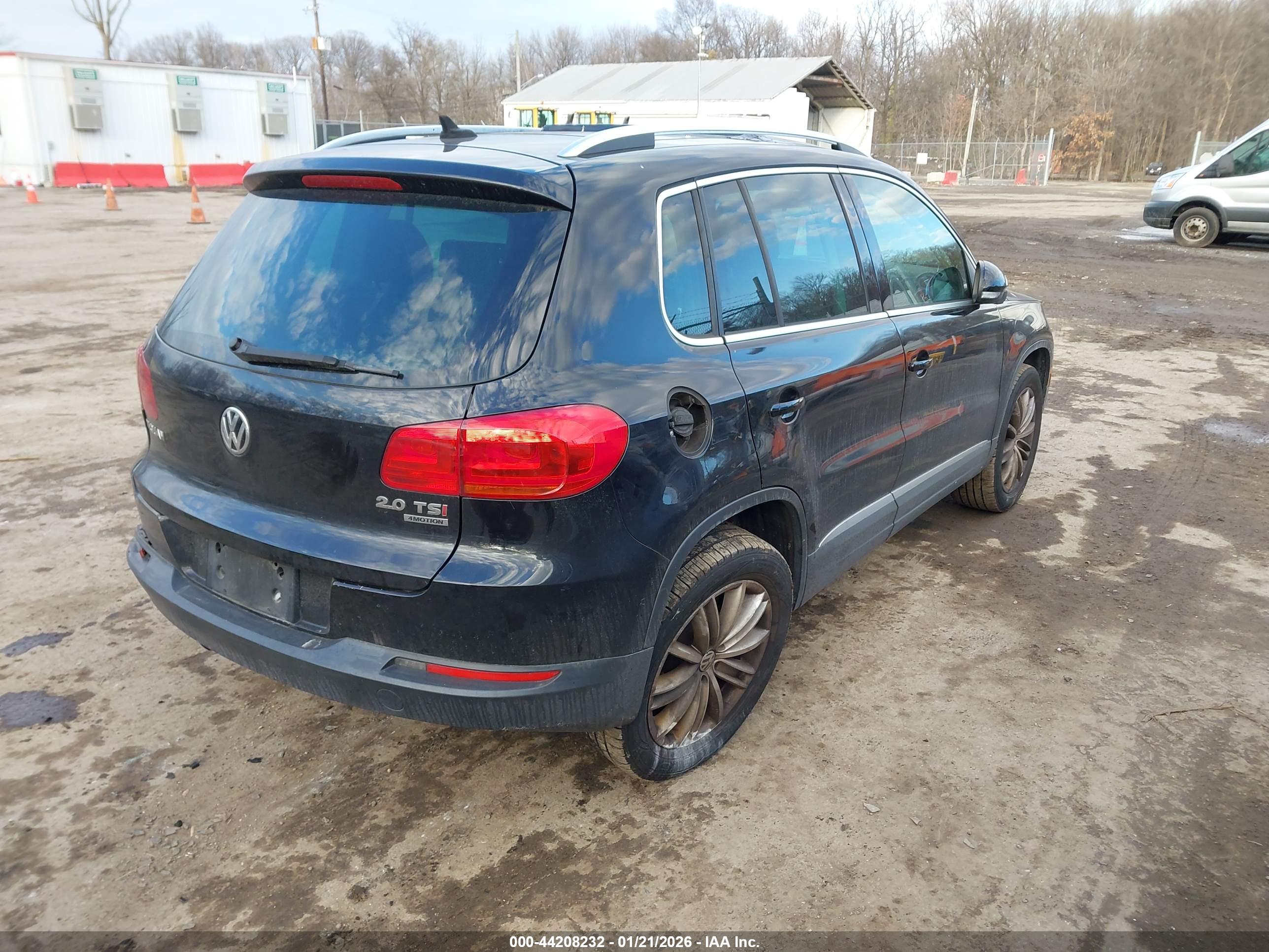 VOLKSWAGEN TIGUAN image 4