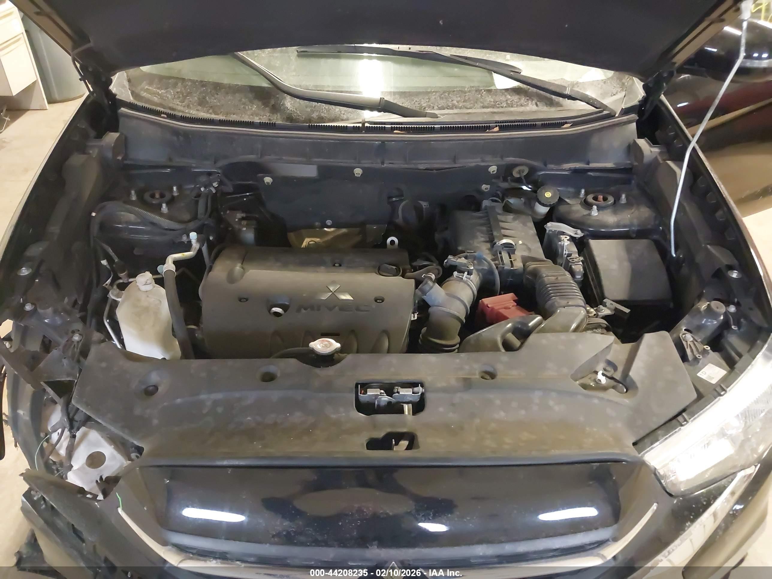 MITSUBISHI OUTLANDER image 10