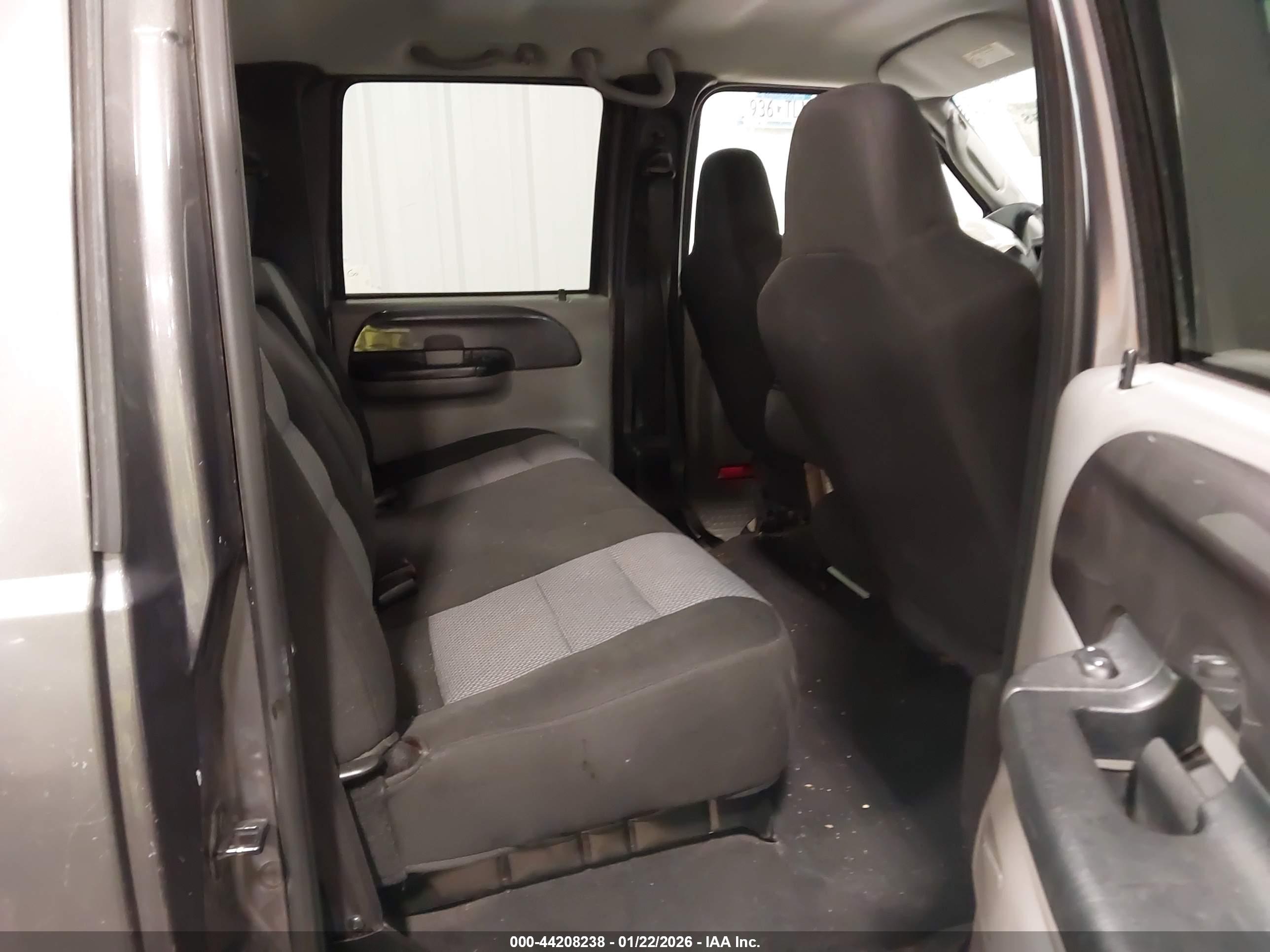 FORD F-250 image 8