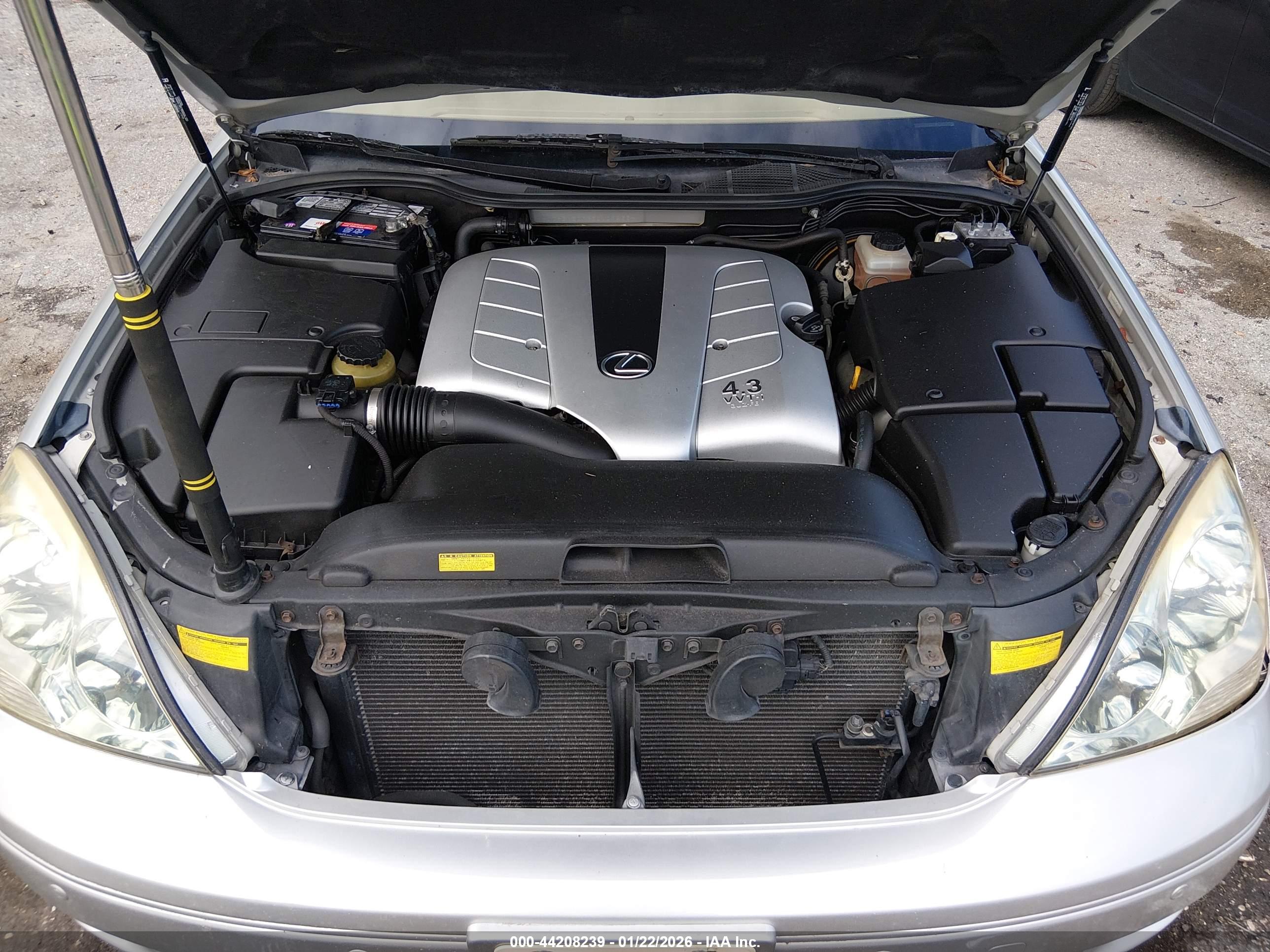 LEXUS LS image 10