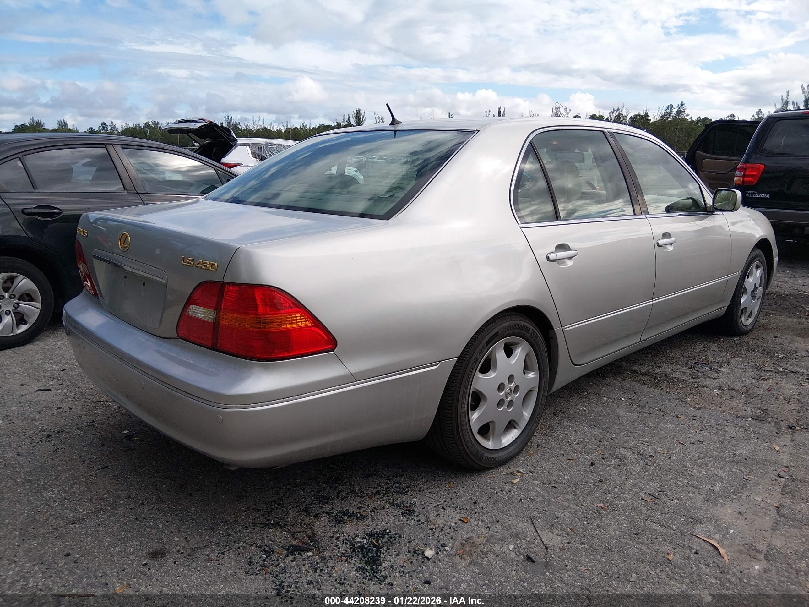 LEXUS LS image 4