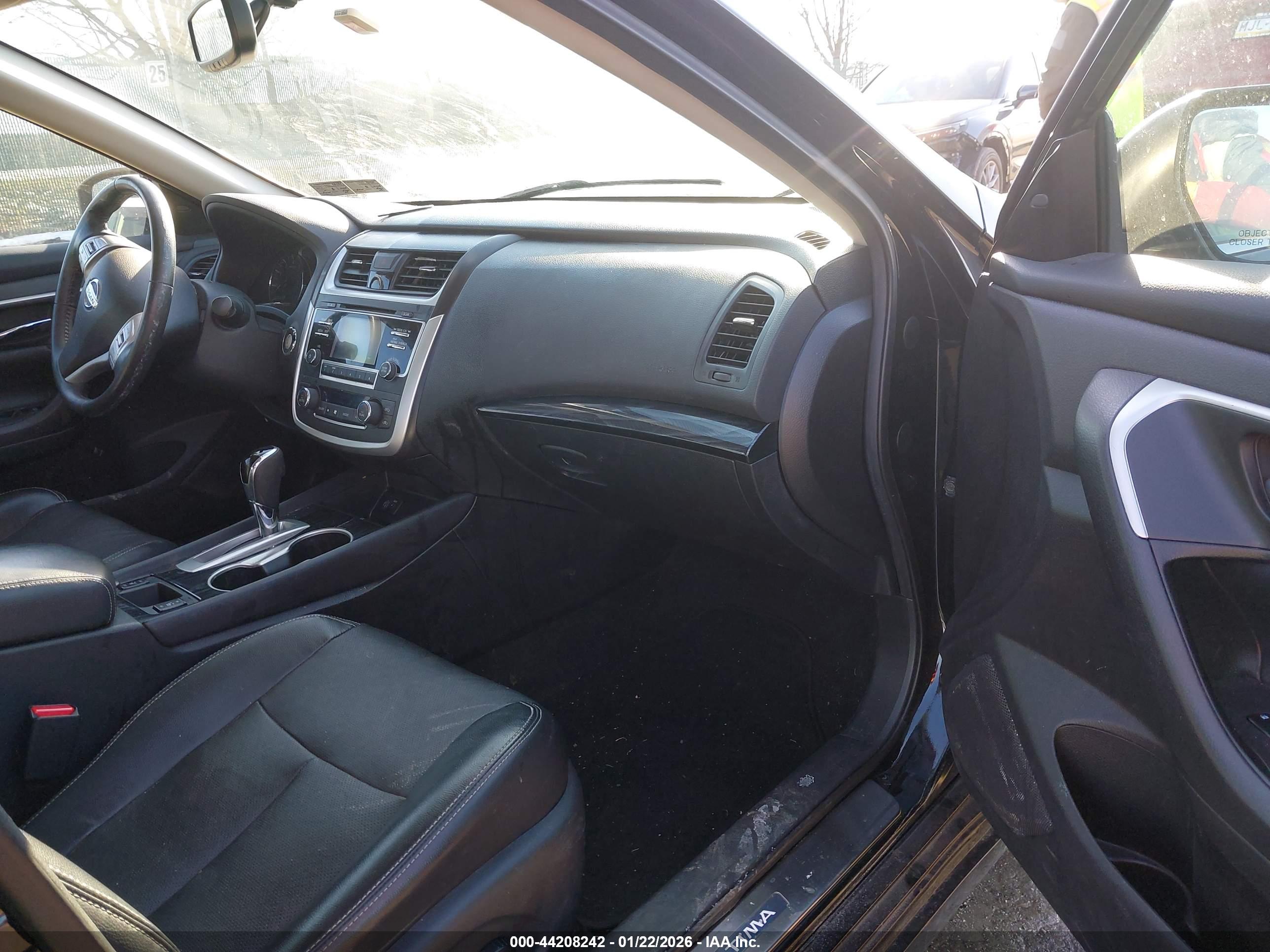 NISSAN ALTIMA image 5