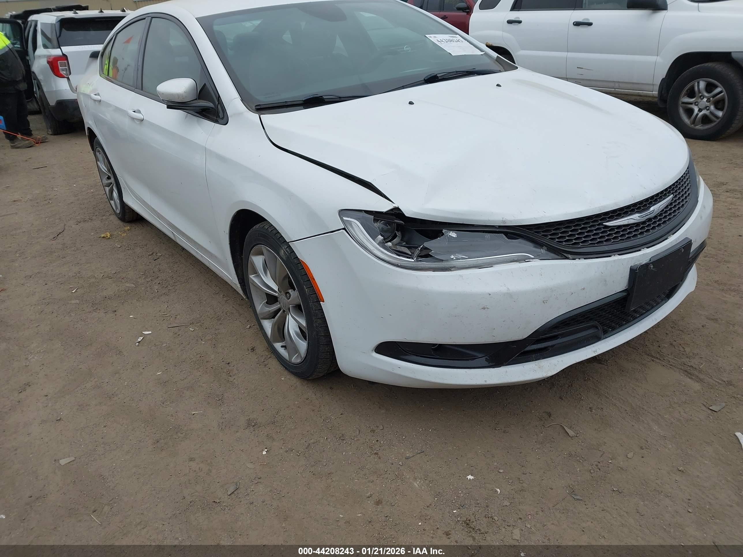 CHRYSLER 200 image 6