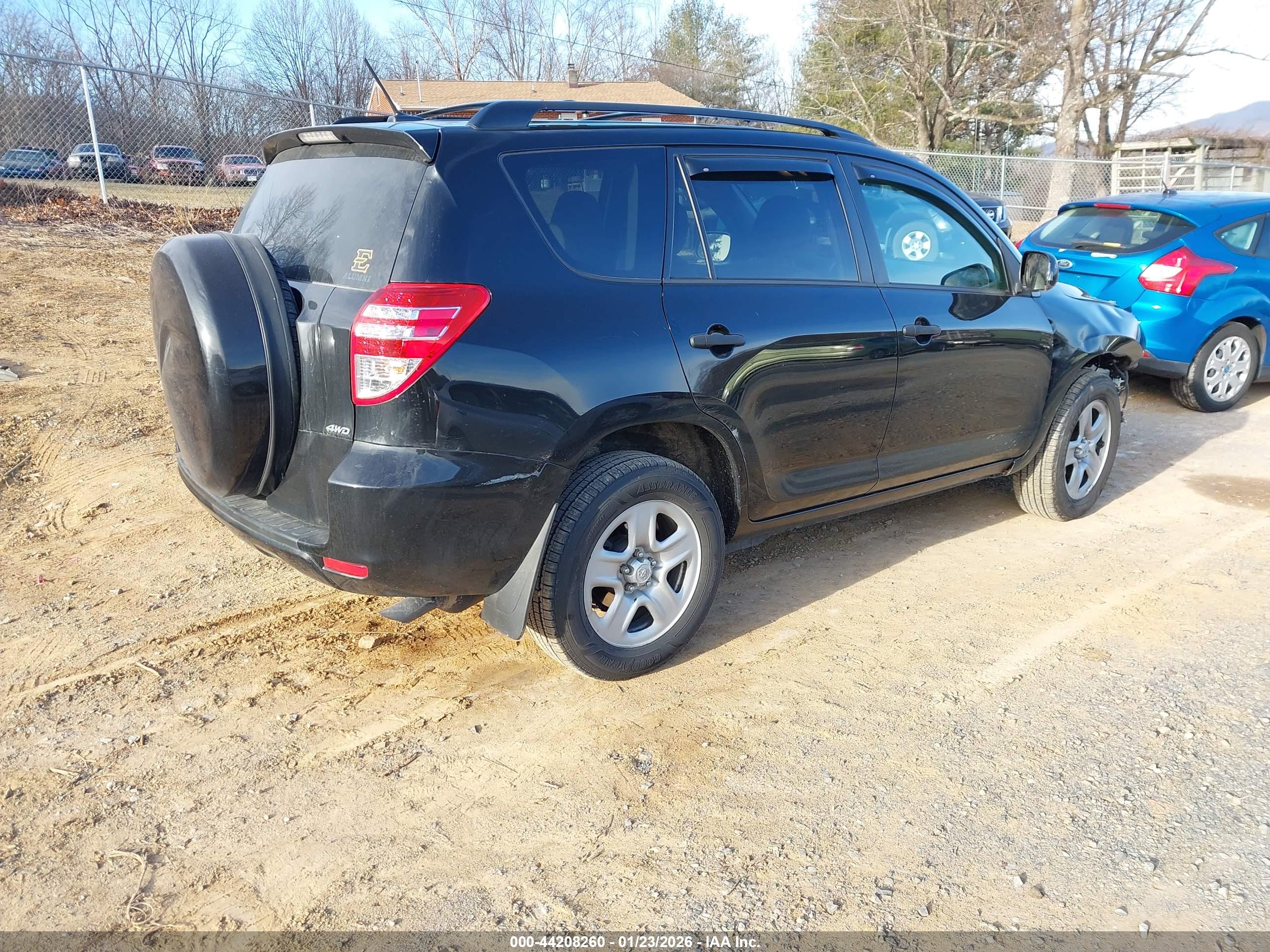 TOYOTA RAV4 image 4