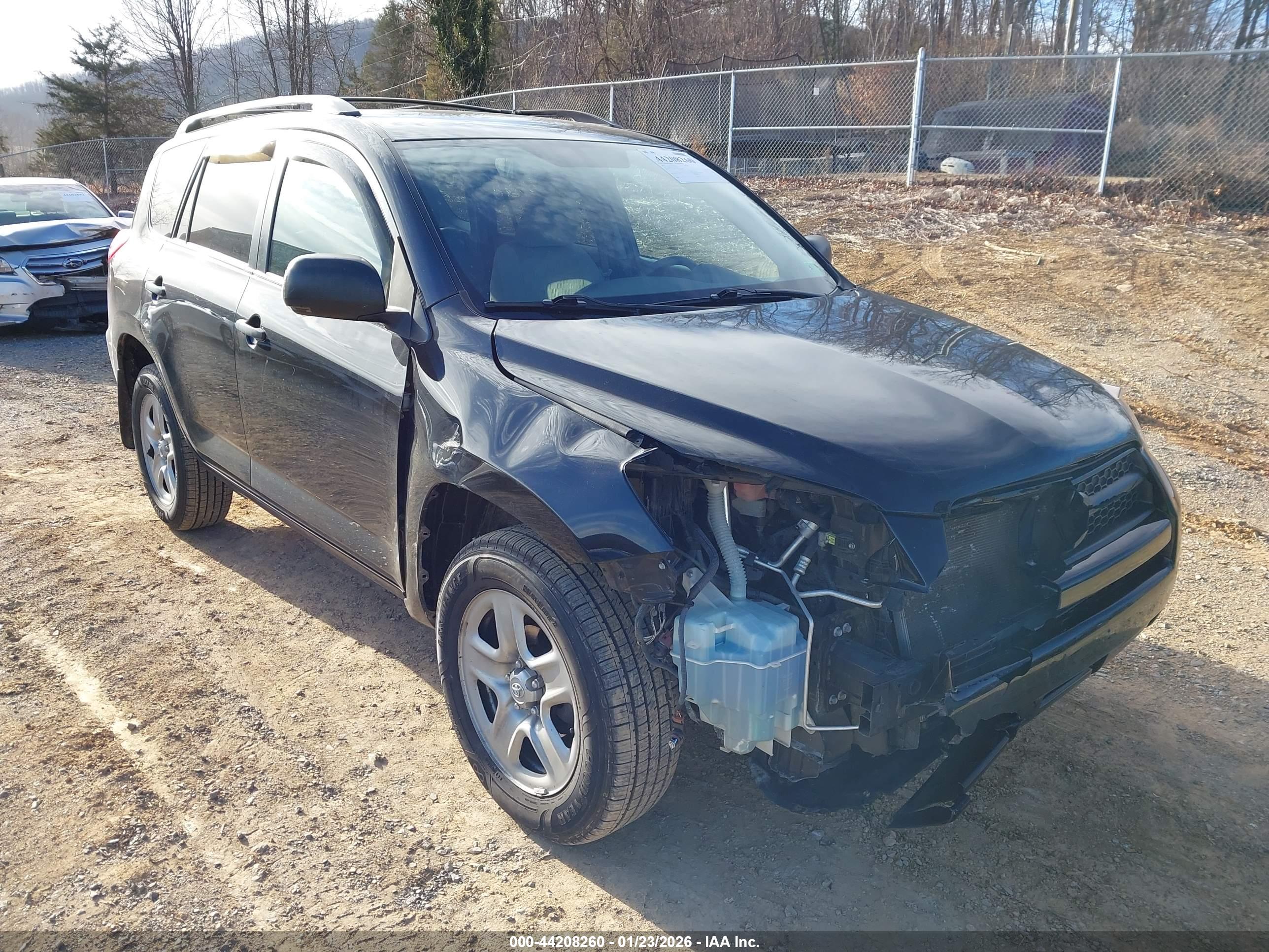 TOYOTA RAV4 image 6