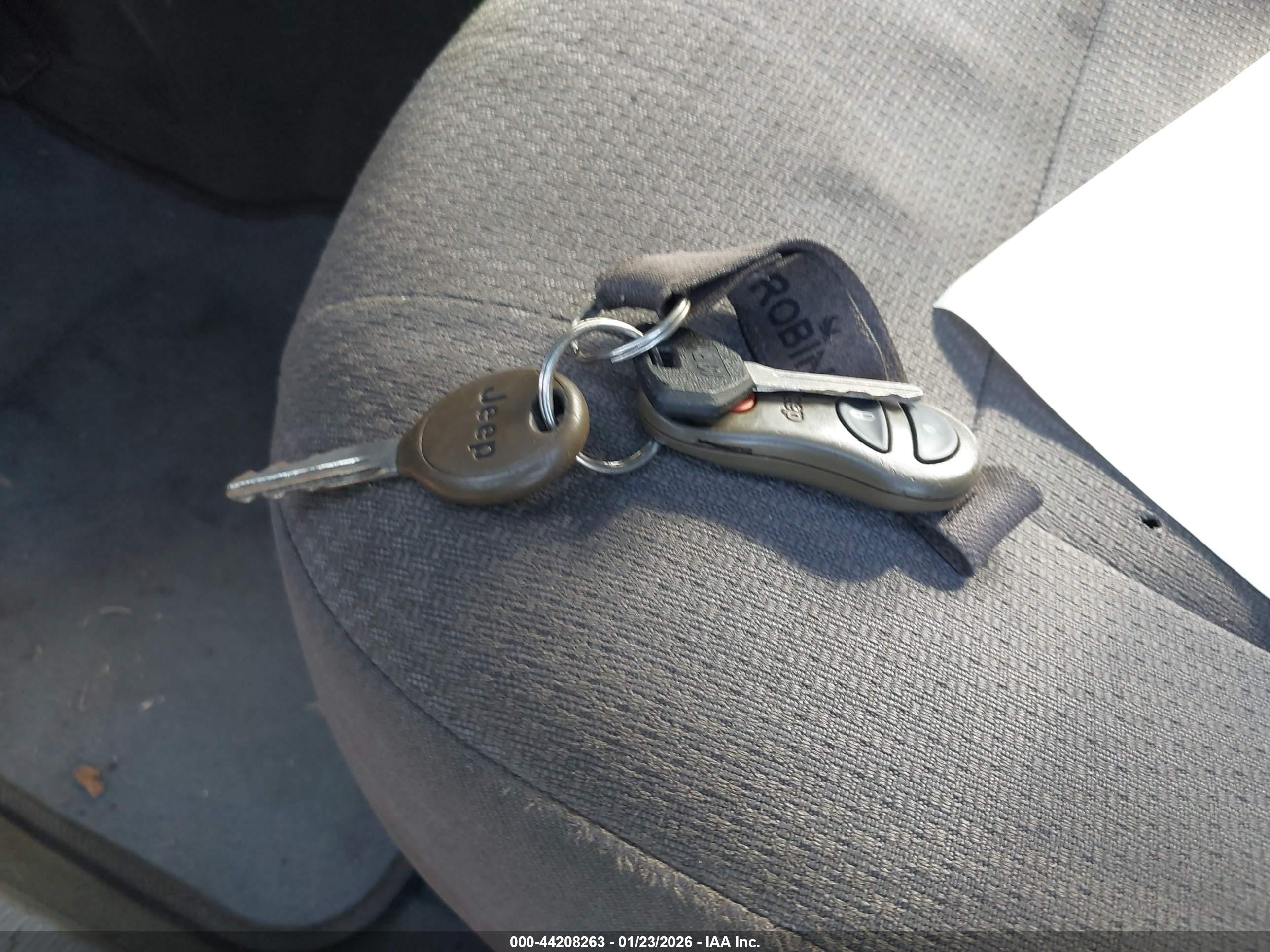 JEEP GRAND image 11
