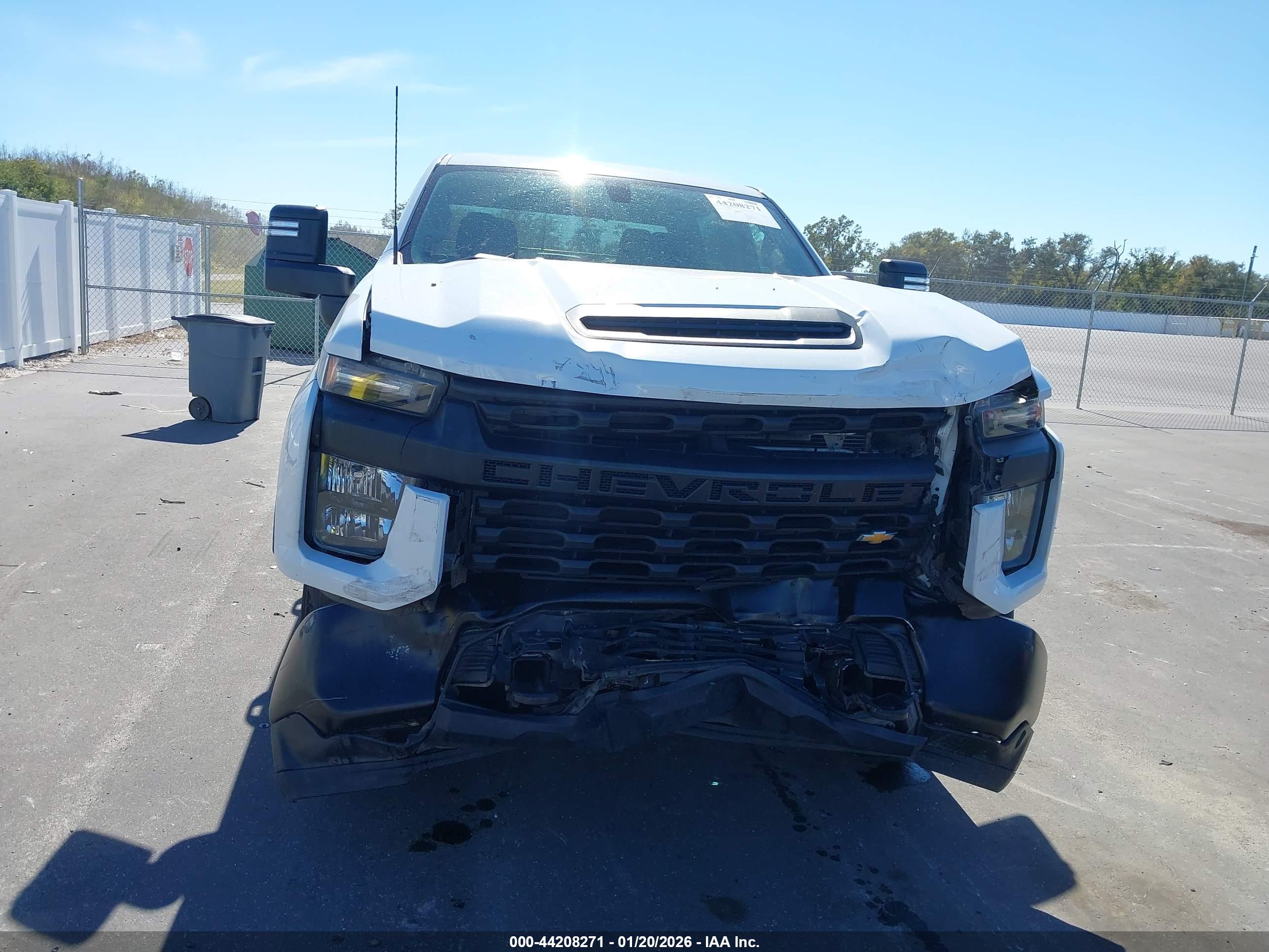 CHEVROLET SILVERADO image 6