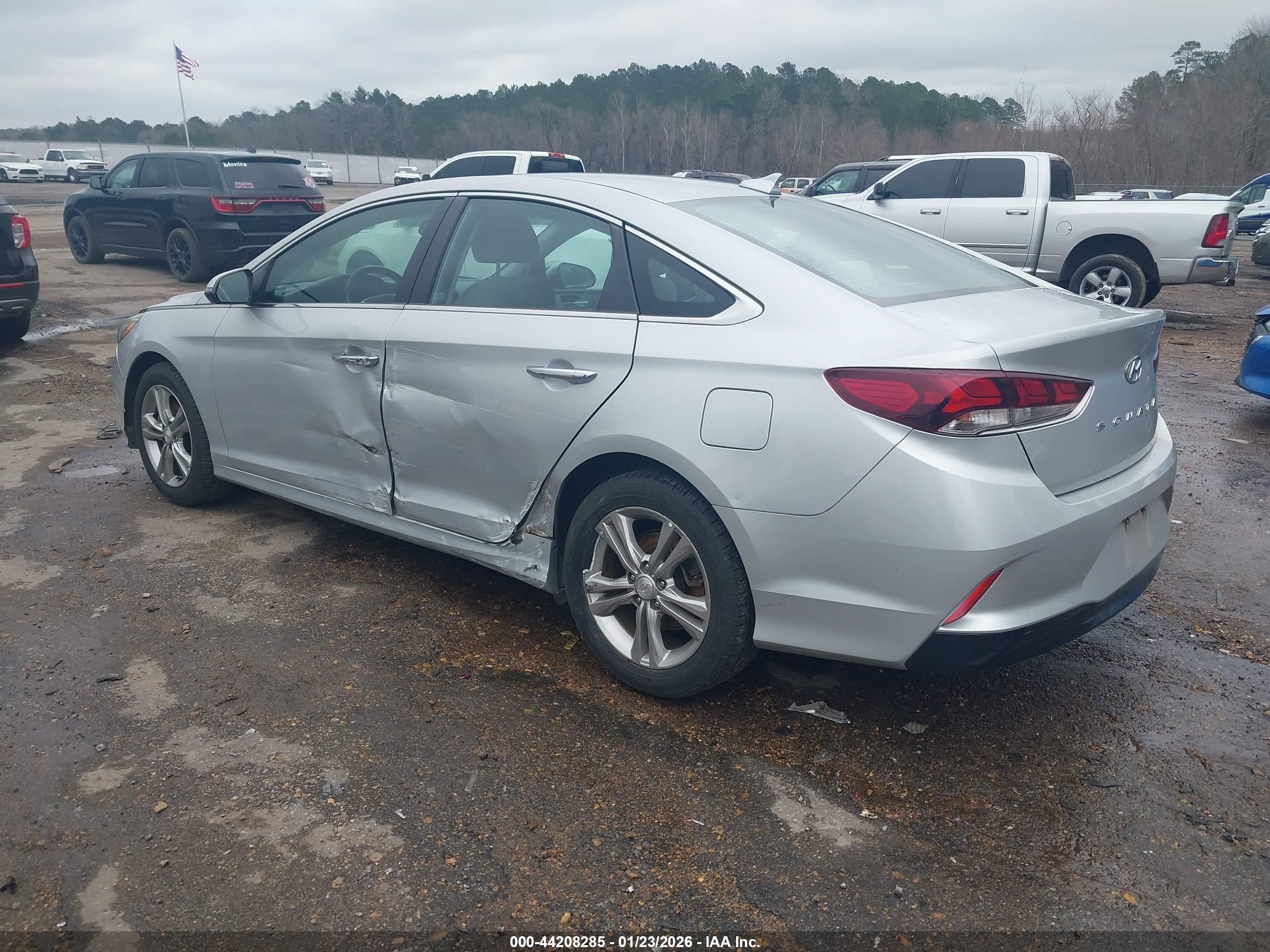 HYUNDAI SONATA image 3