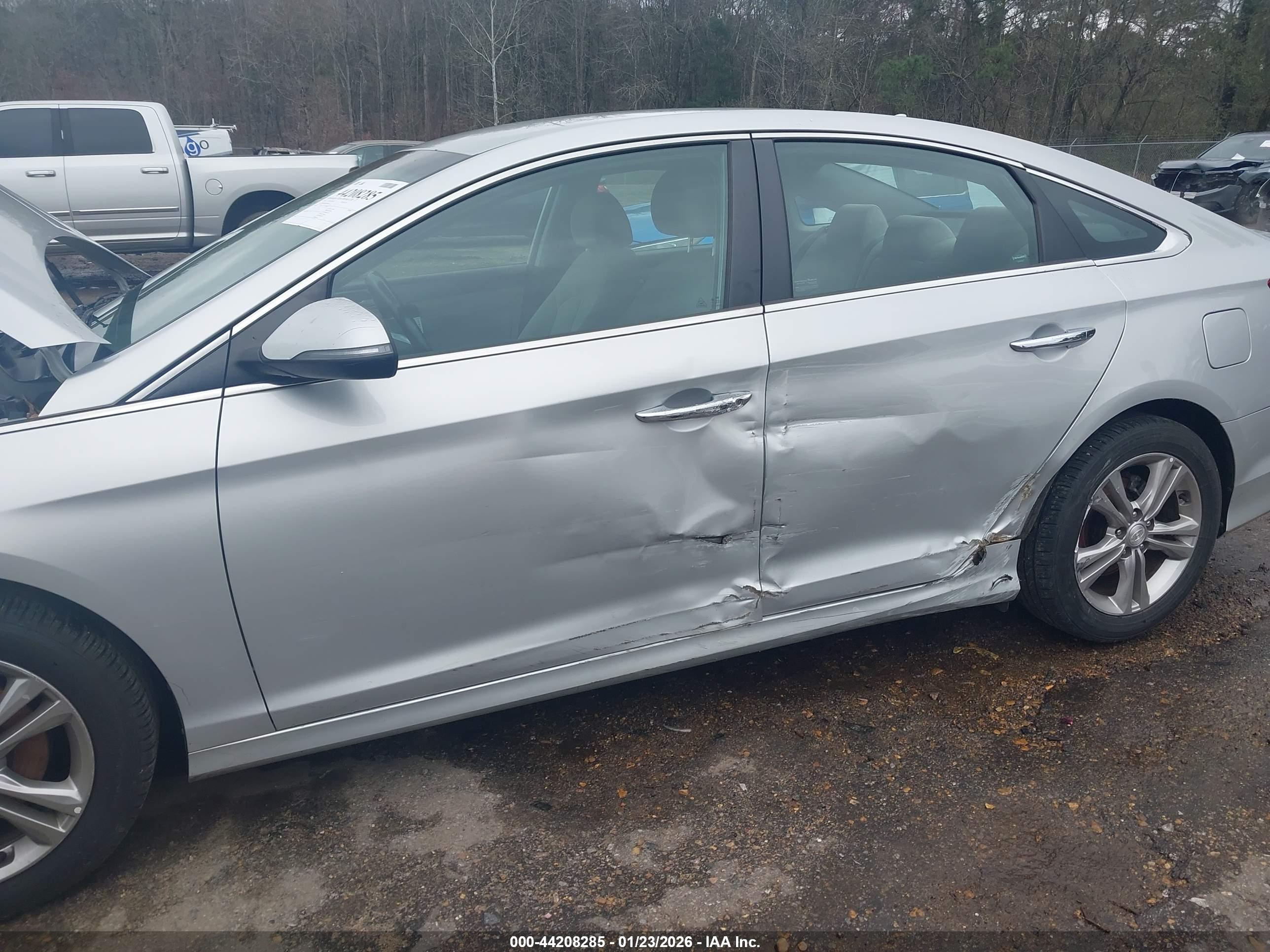 HYUNDAI SONATA image 6