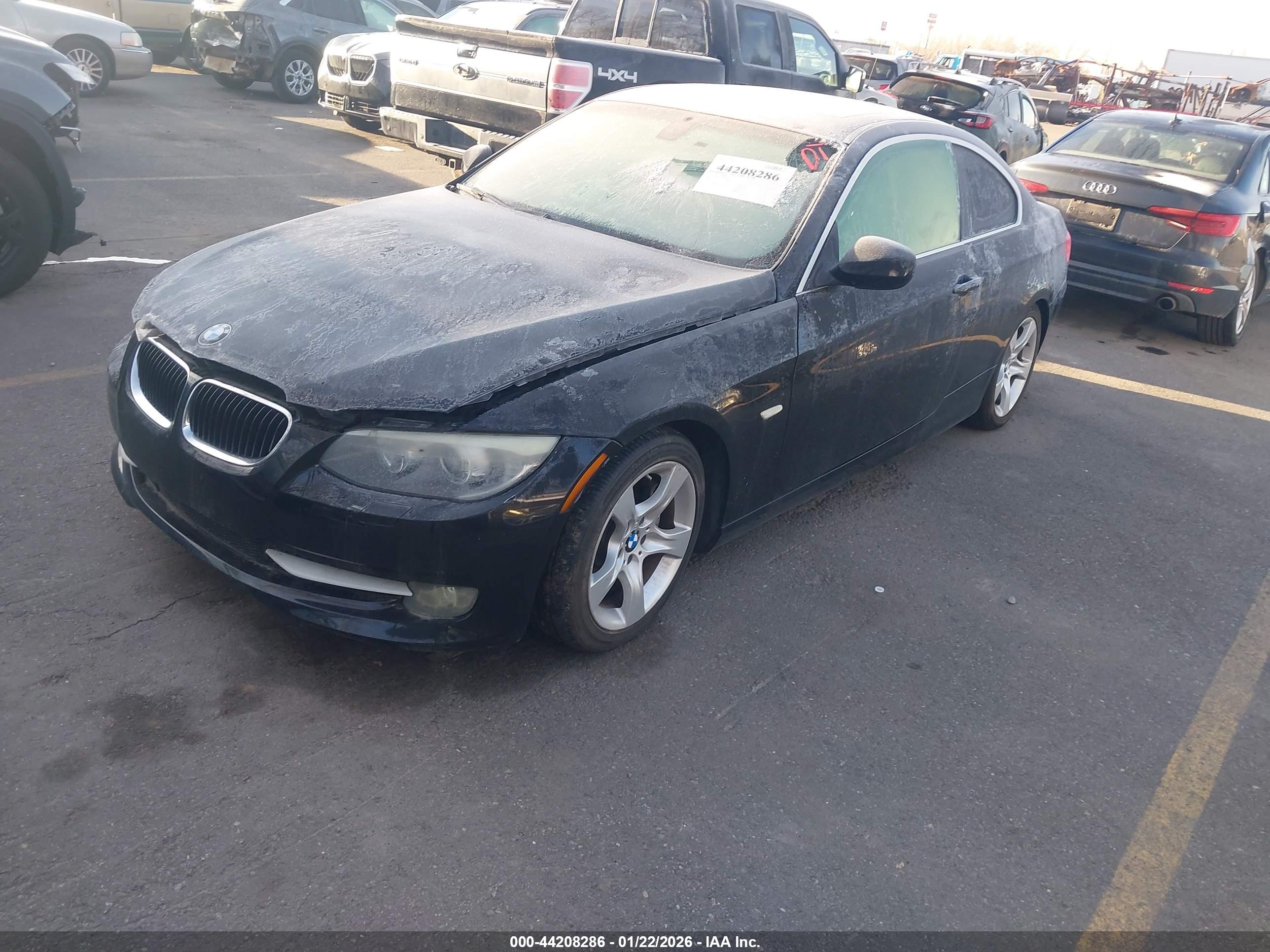 BMW 335I image 2