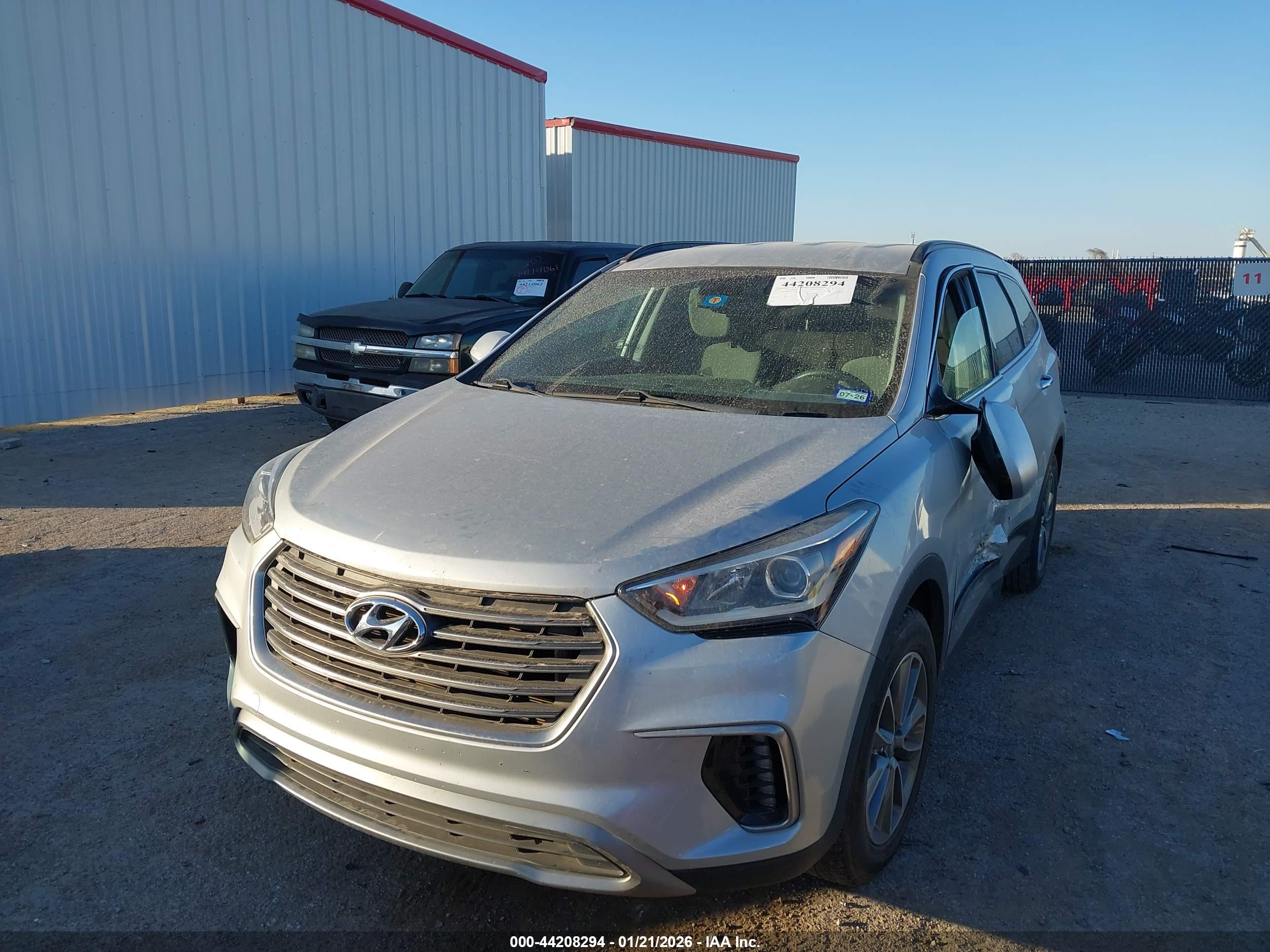 HYUNDAI SANTA image 2