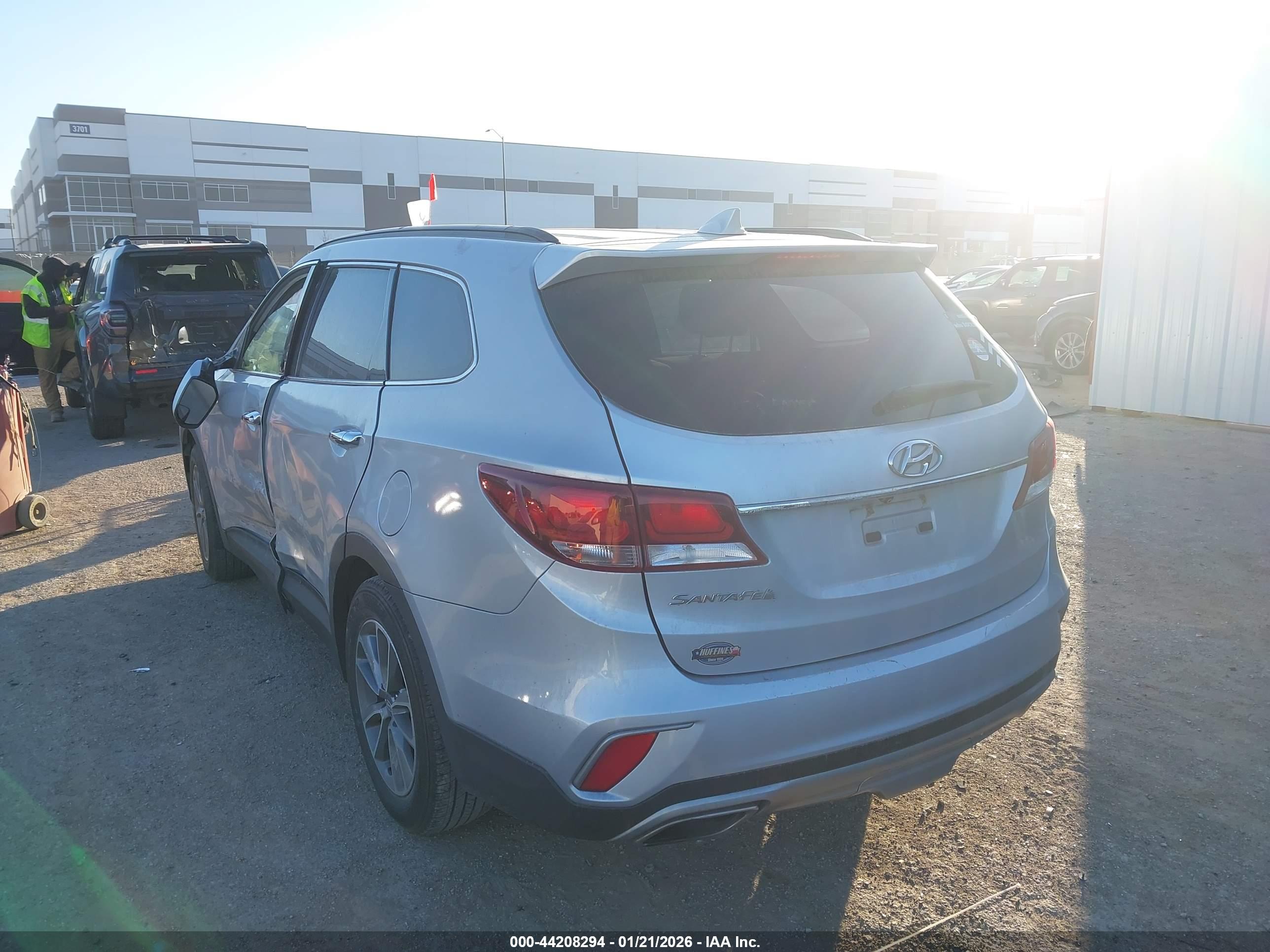 HYUNDAI SANTA image 3