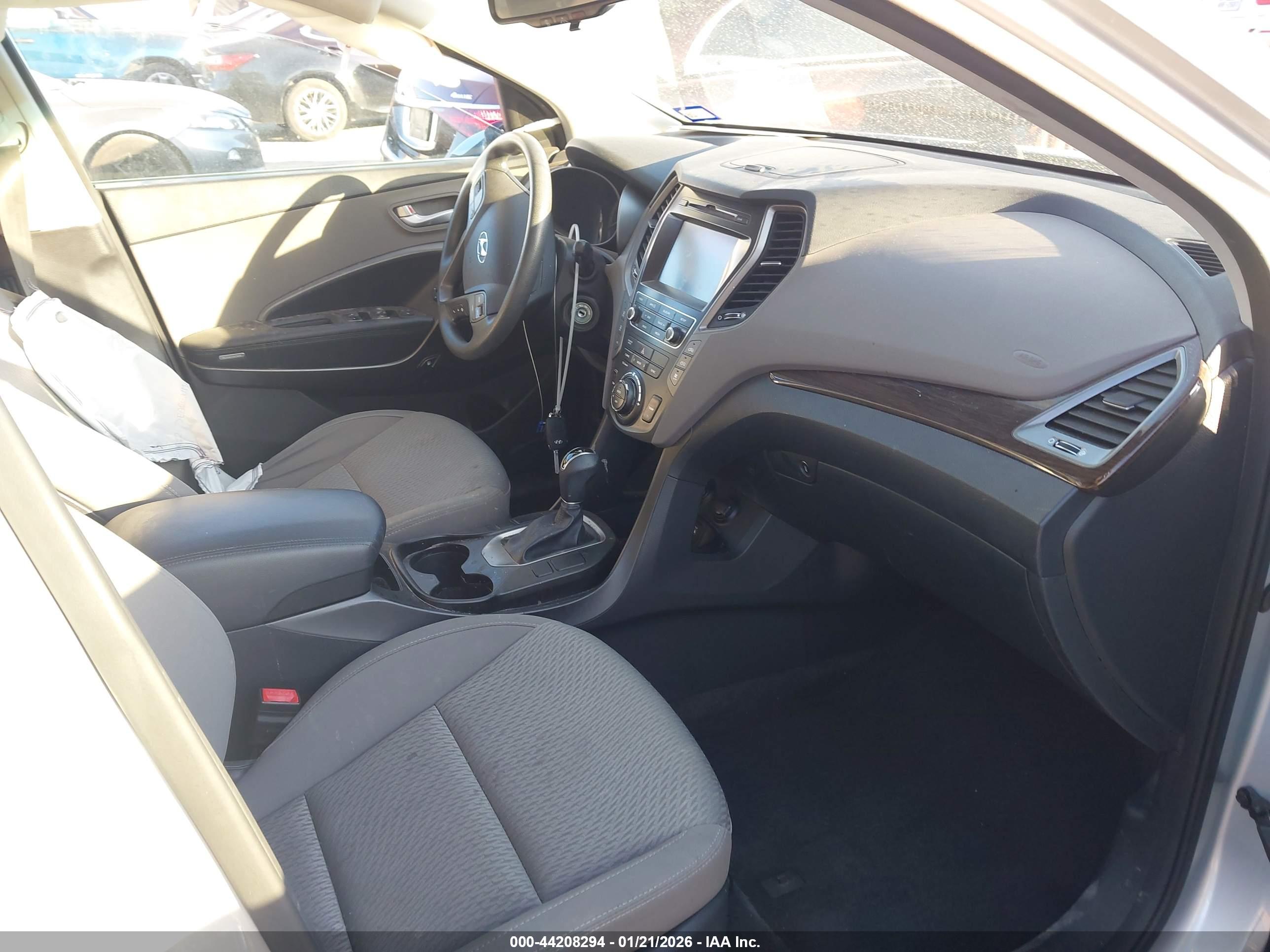 HYUNDAI SANTA image 5