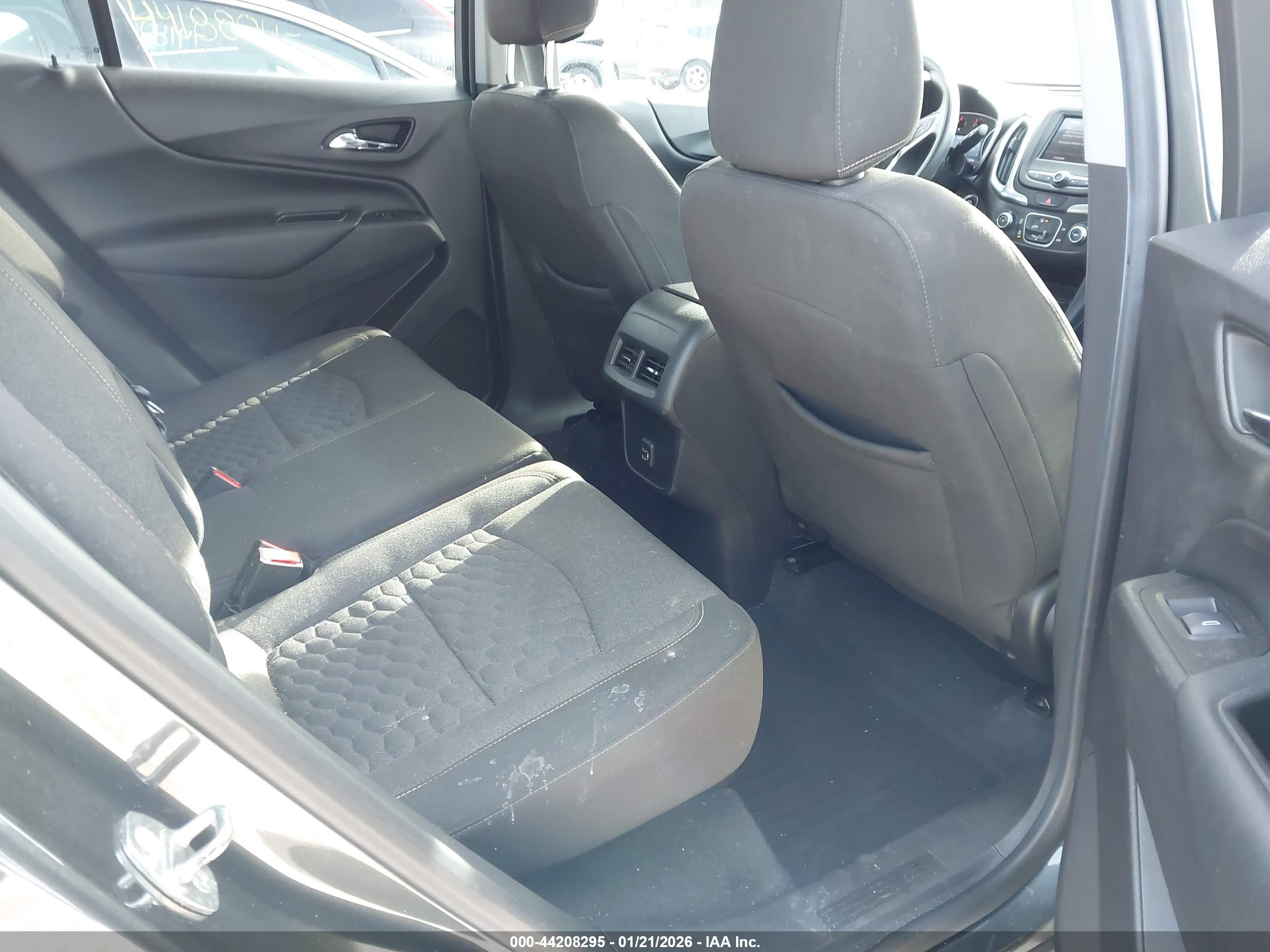 CHEVROLET EQUINOX image 8