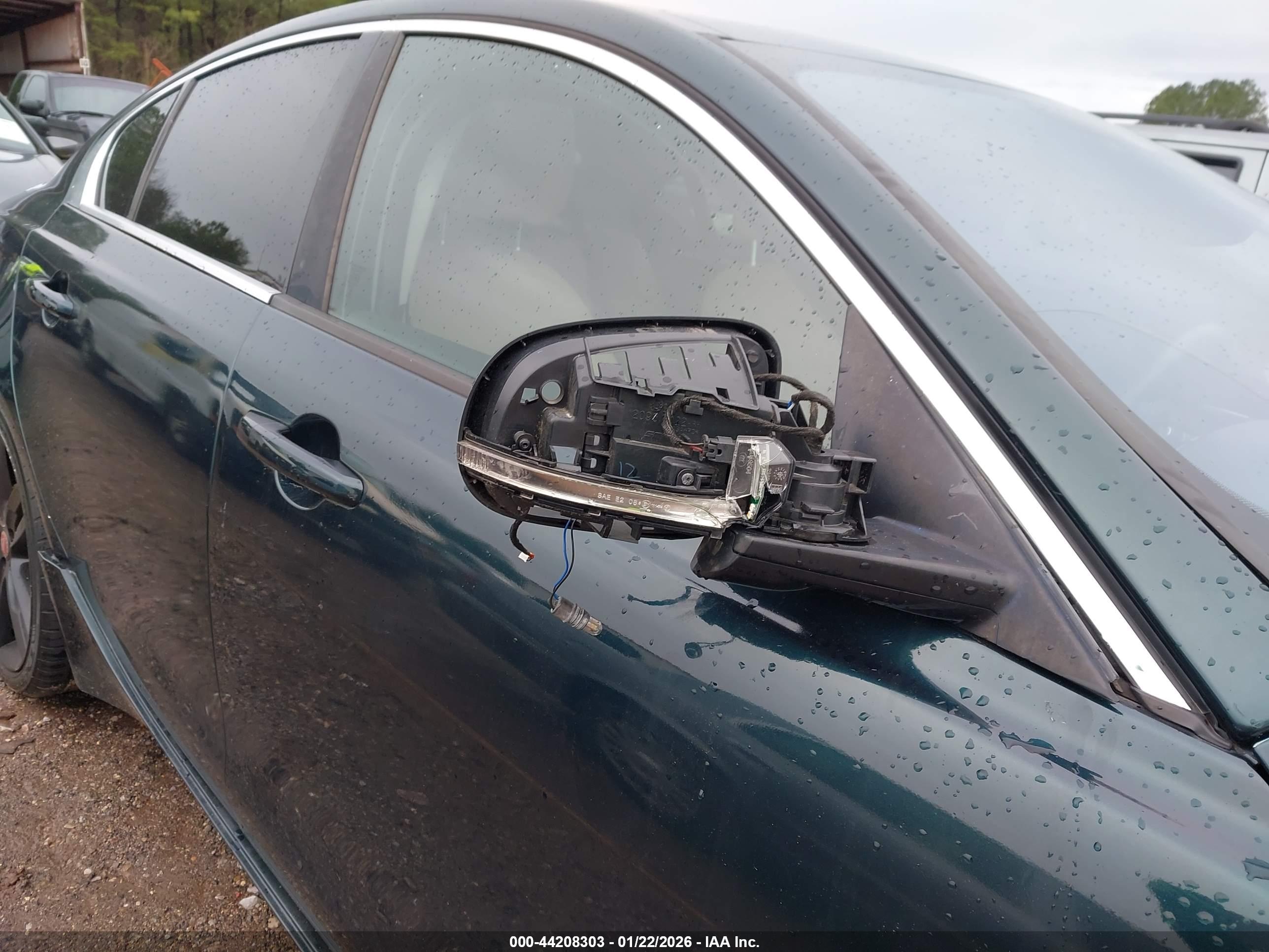 JAGUAR XE image 6