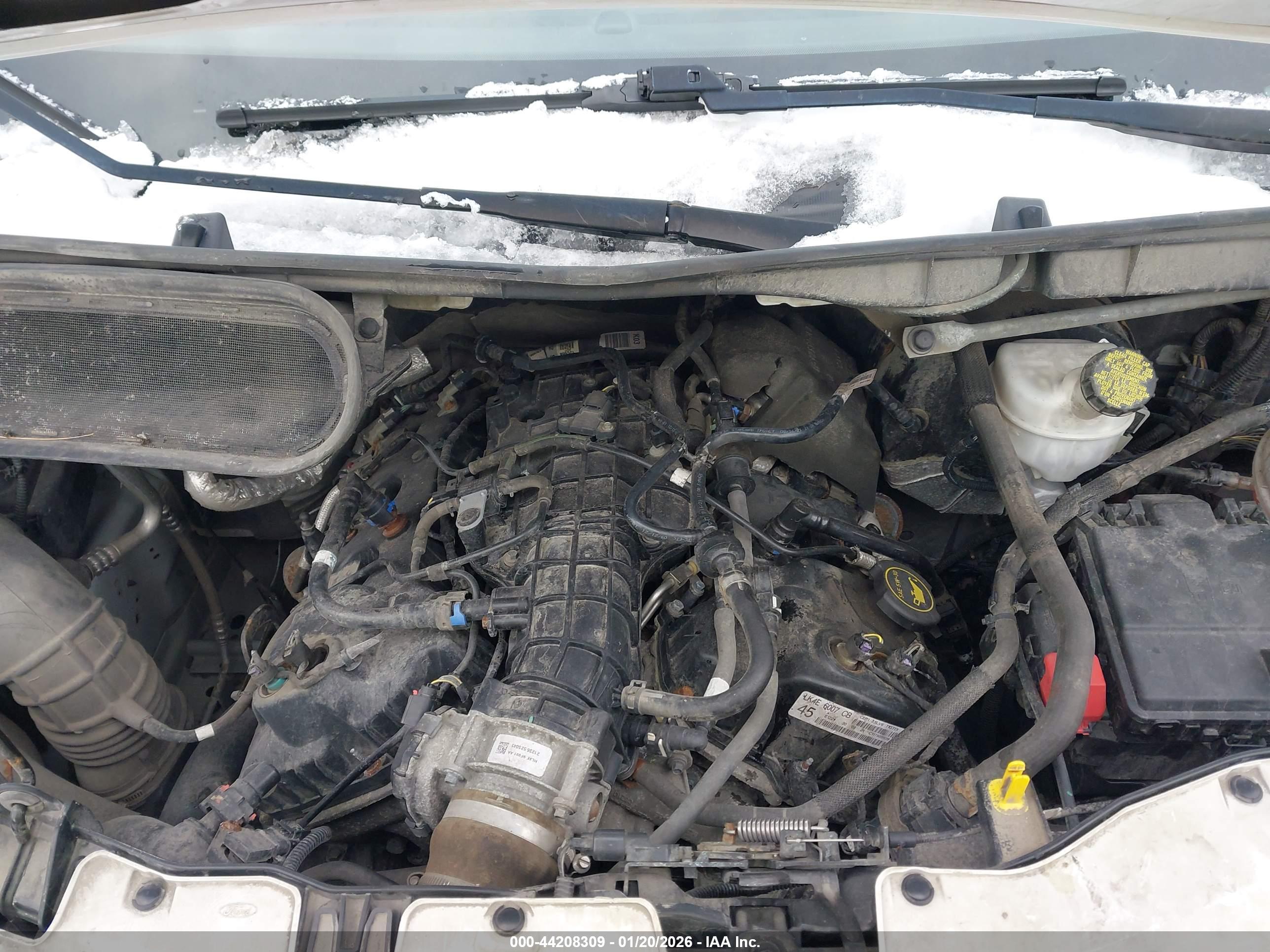 FORD TRANSIT-350 image 10