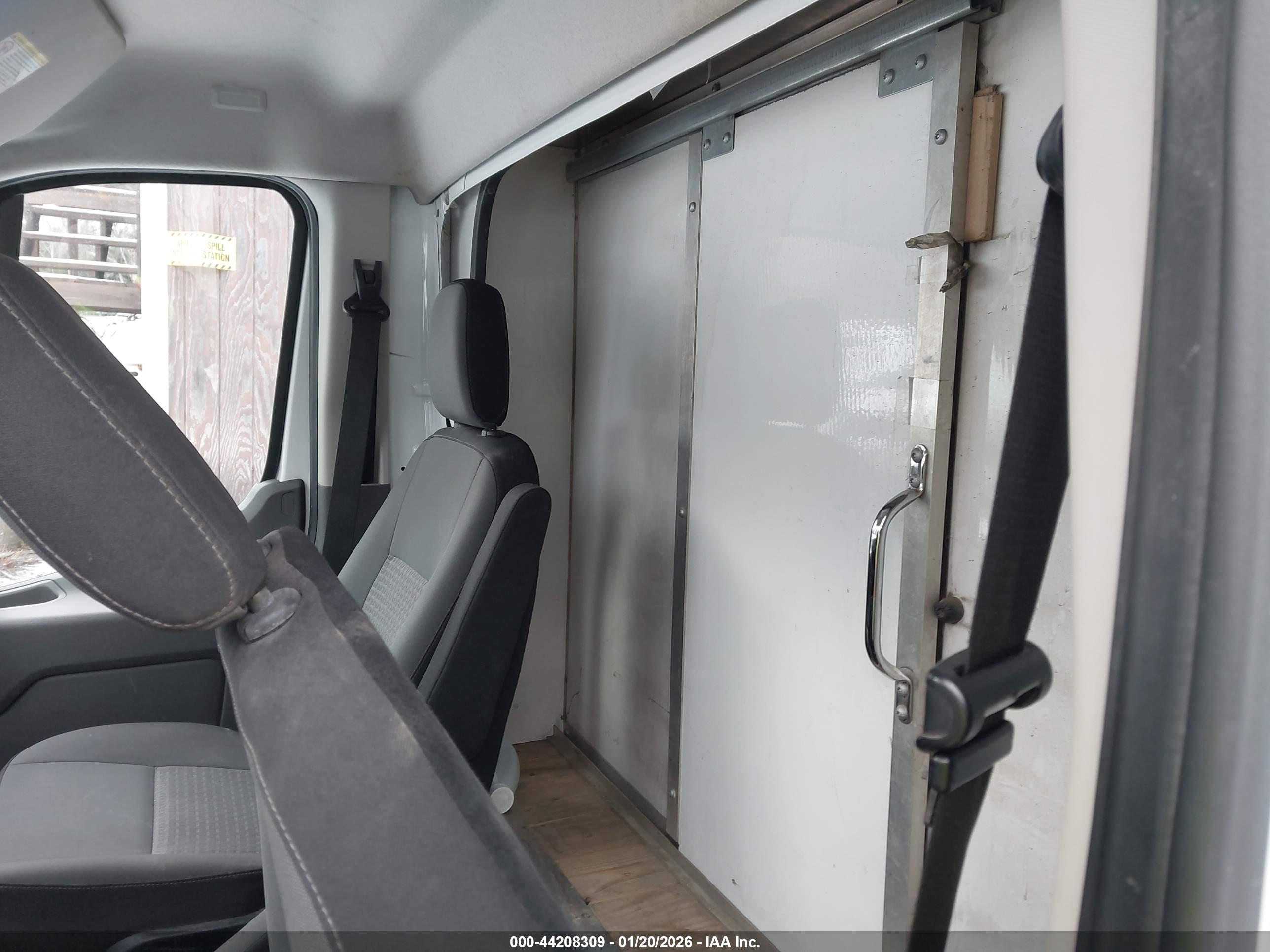FORD TRANSIT-350 image 7