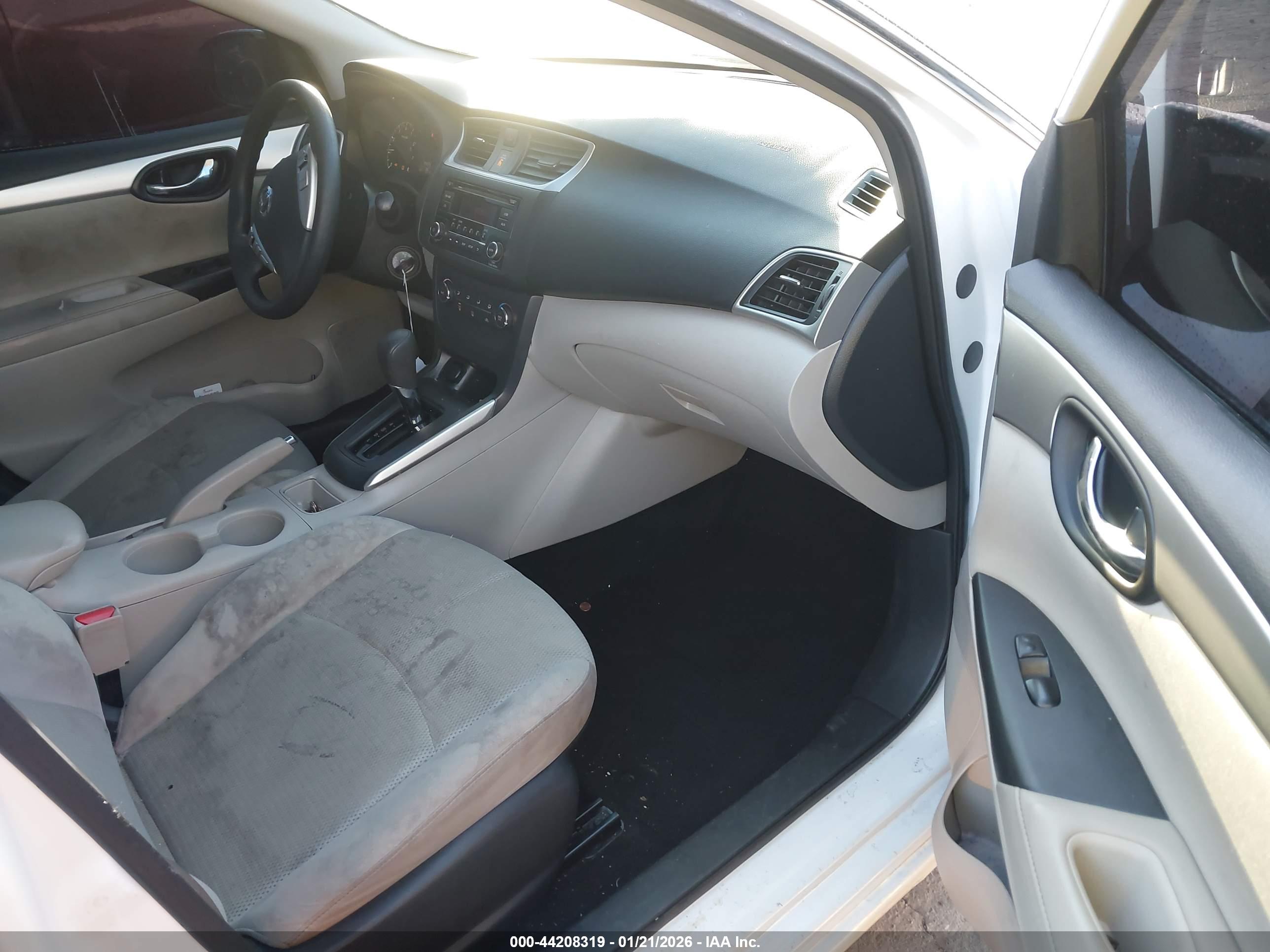 NISSAN SENTRA image 5