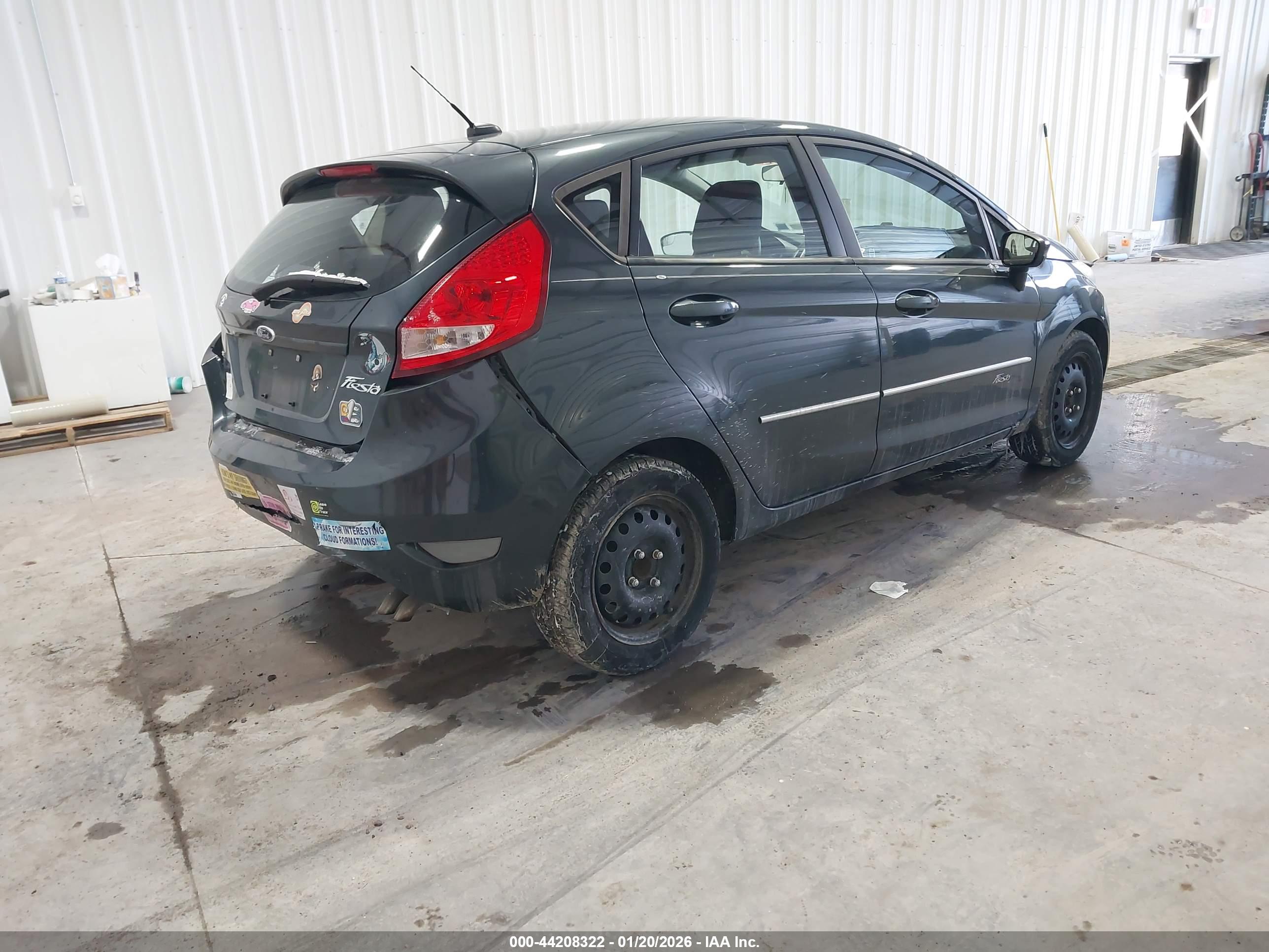 FORD FIESTA image 4
